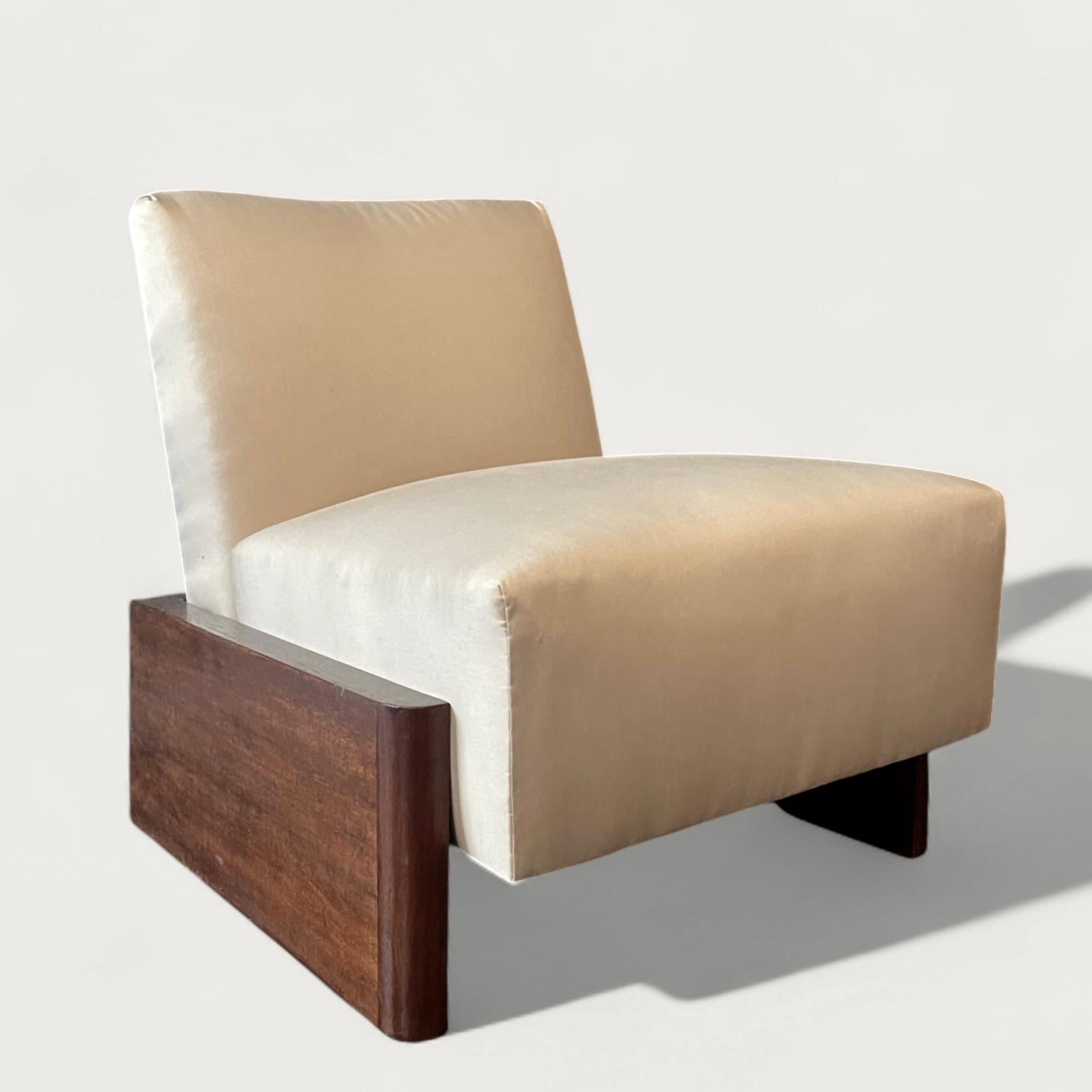 Français Chaise basse art déco moderniste française circa 1925 en vente