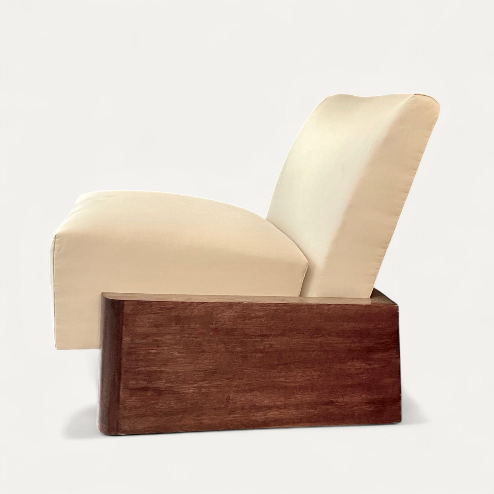 Tissu d'ameublement Chaise basse art déco moderniste française circa 1925 en vente