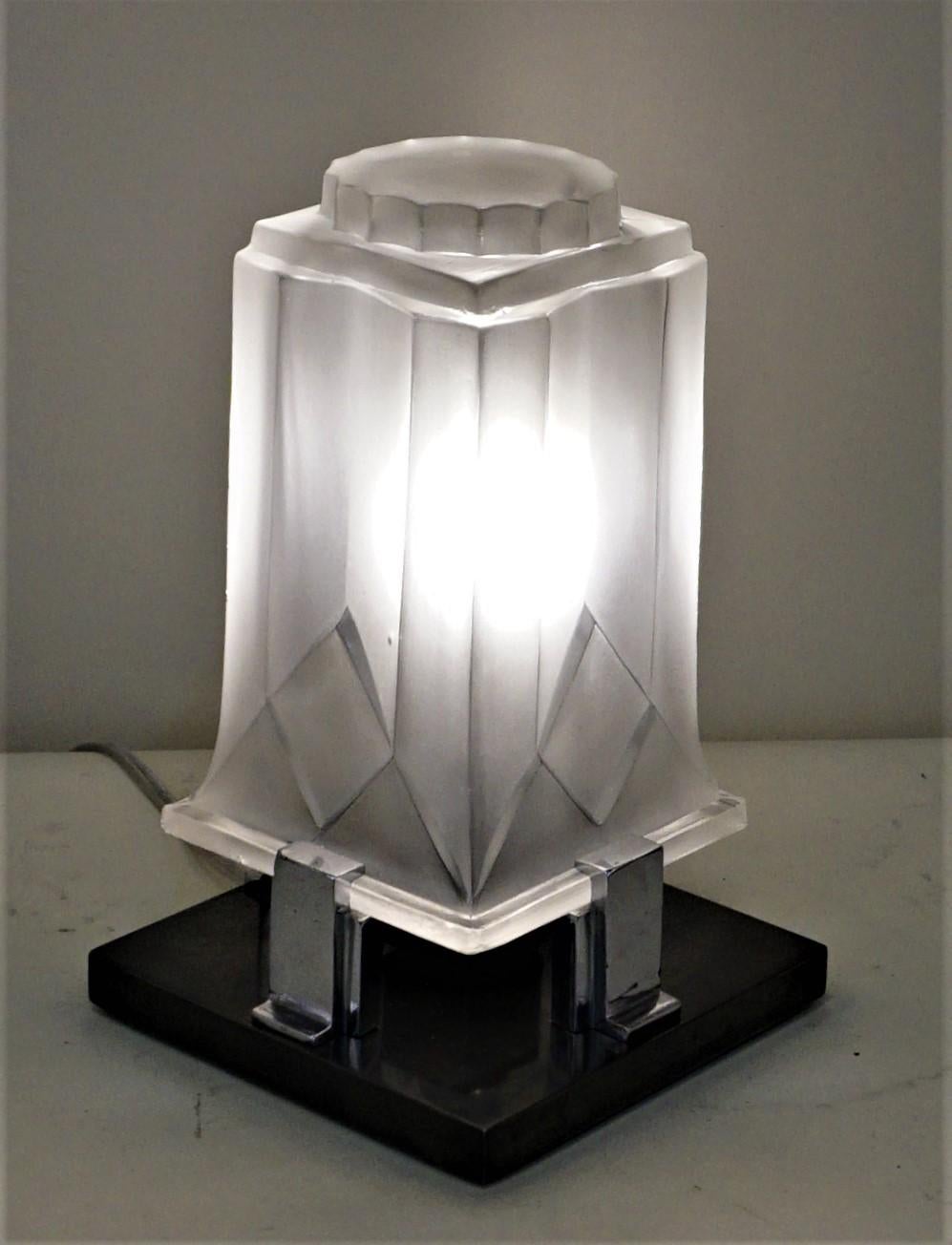 French Art Deco Modernist Table Lamps in Style of Sabino In Good Condition In Fairfax, VA