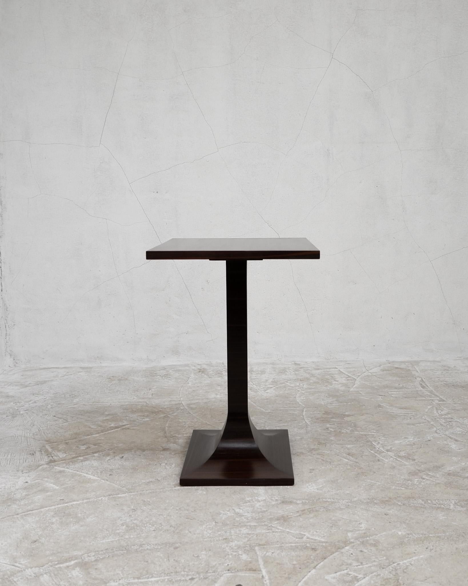 French Art Deco/Modernist Walnut veneer side/lamp table 4