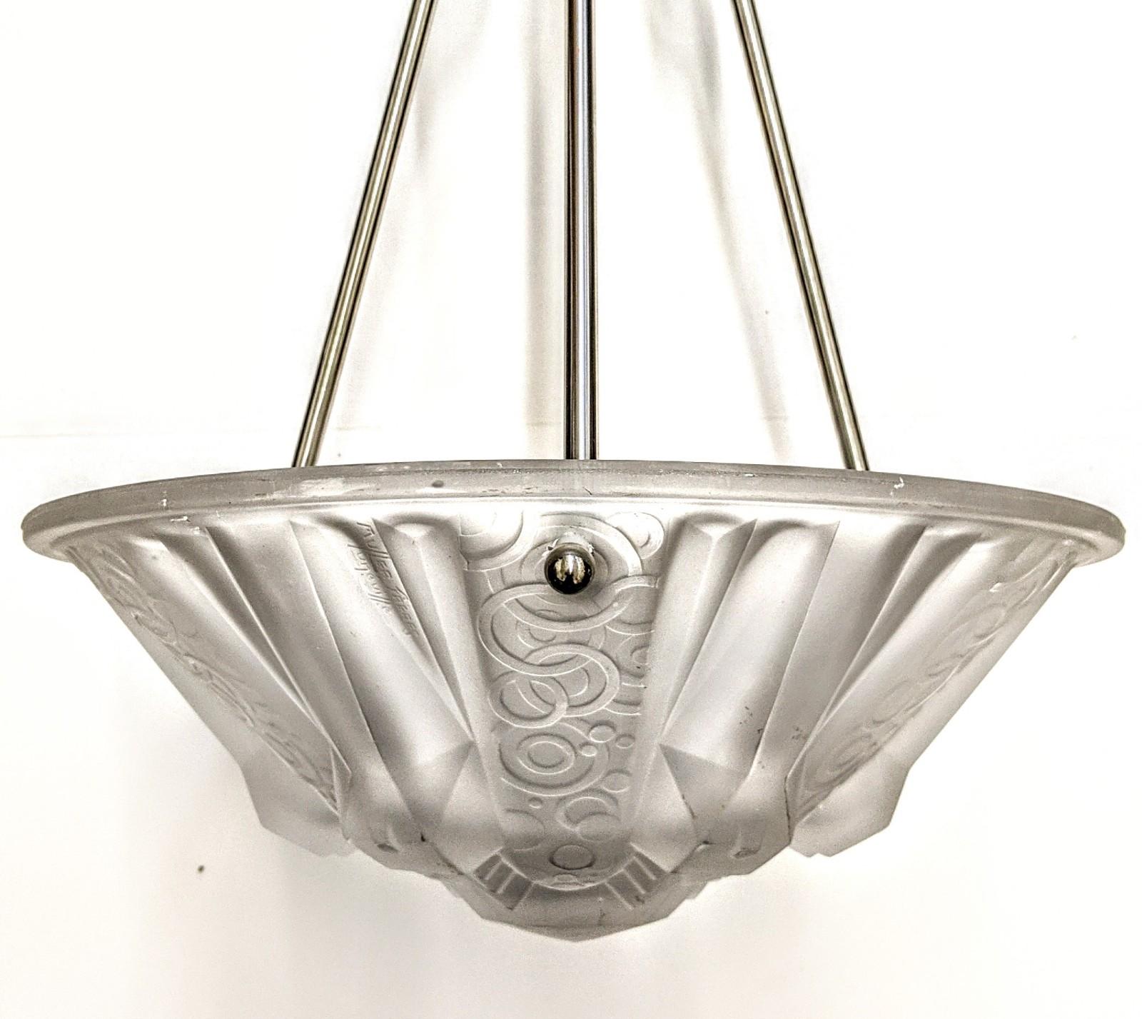 French Art Deco Pendant Chandelier signed by Muller Freres In Excellent Condition In Long Island City, NY