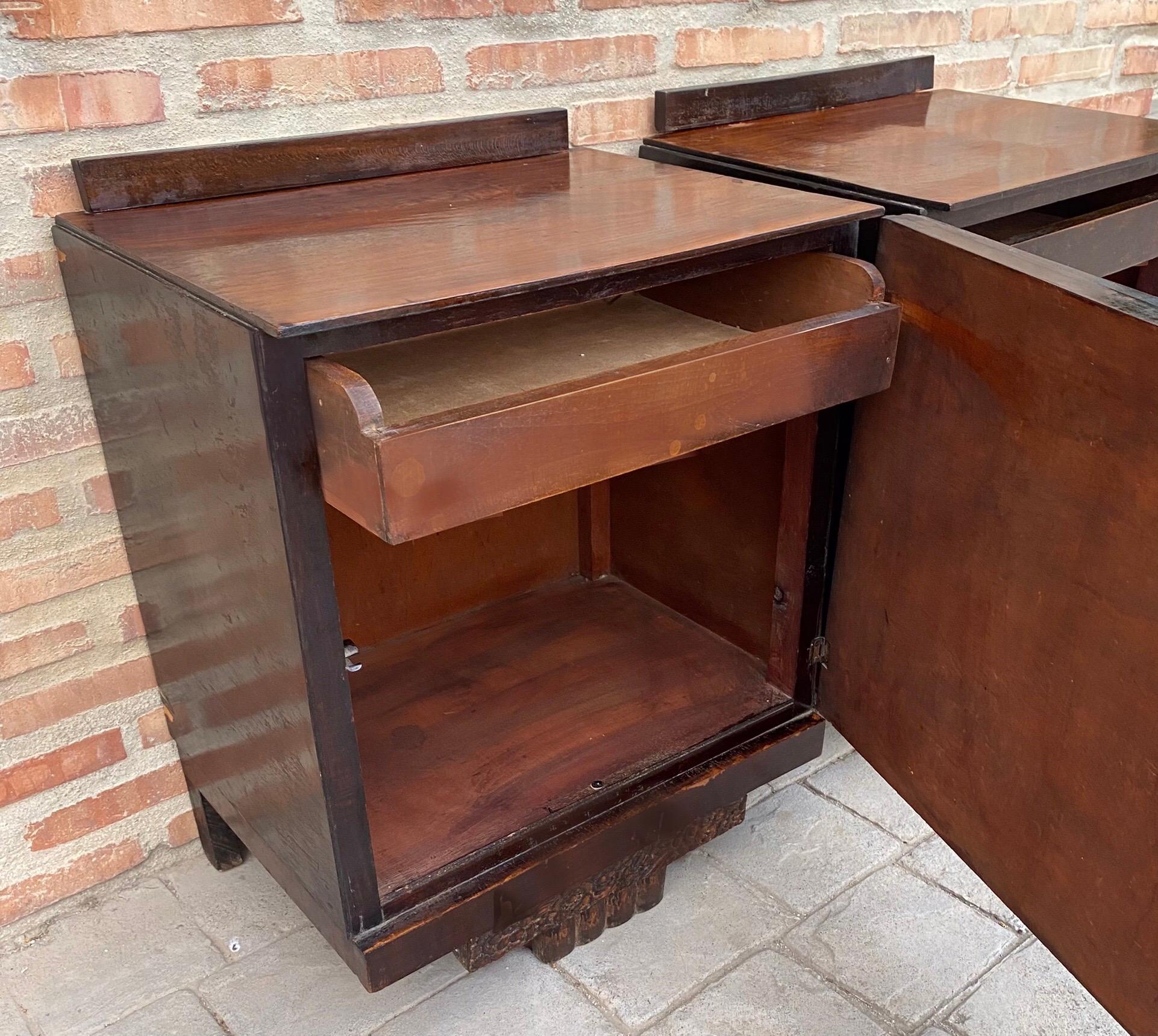 French Art Deco Nightstands, 1930s, Set of 2 In Good Condition For Sale In Miami, FL