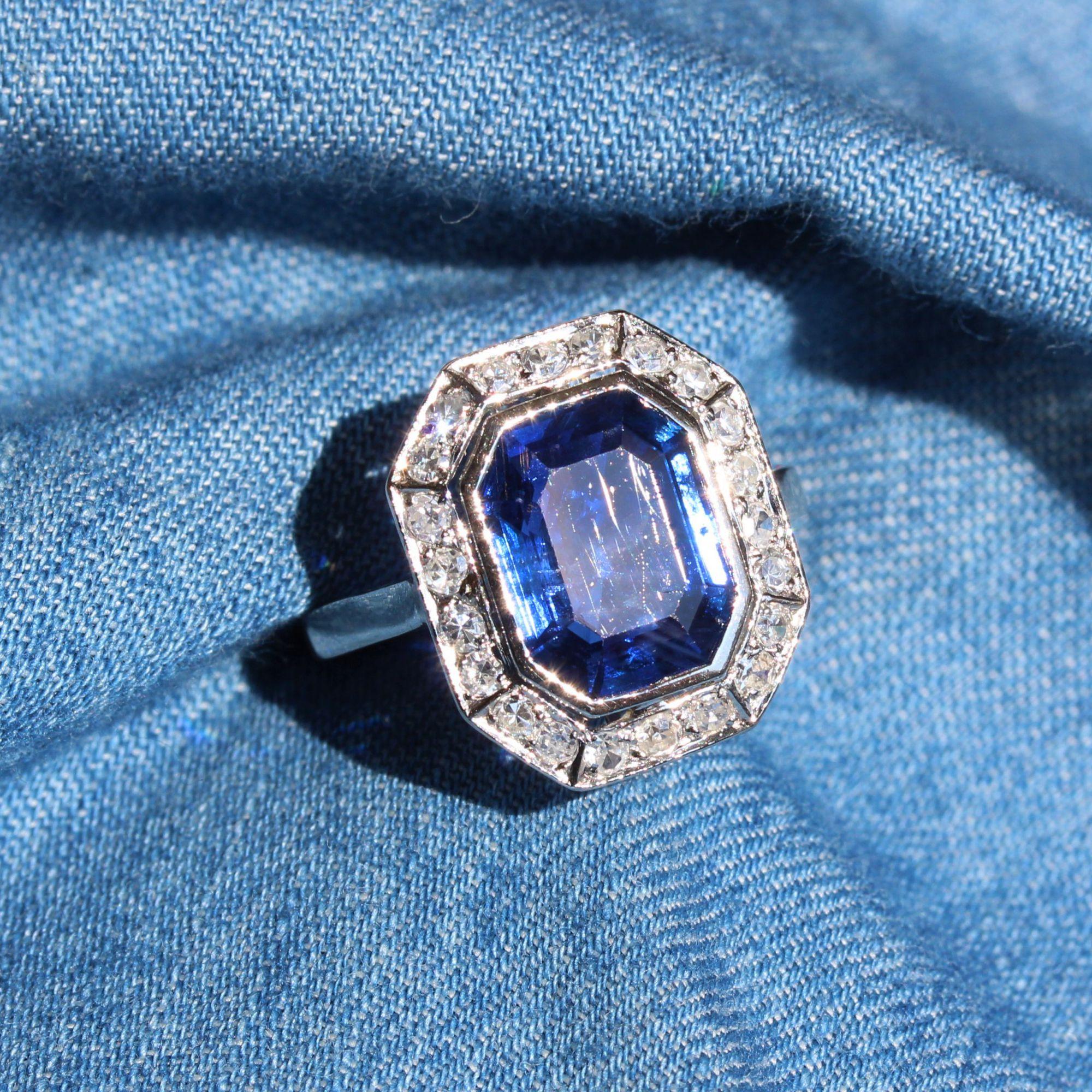 French Art Deco Certified No Heat Burmese Sapphire Diamonds Platinum Ring For Sale 3