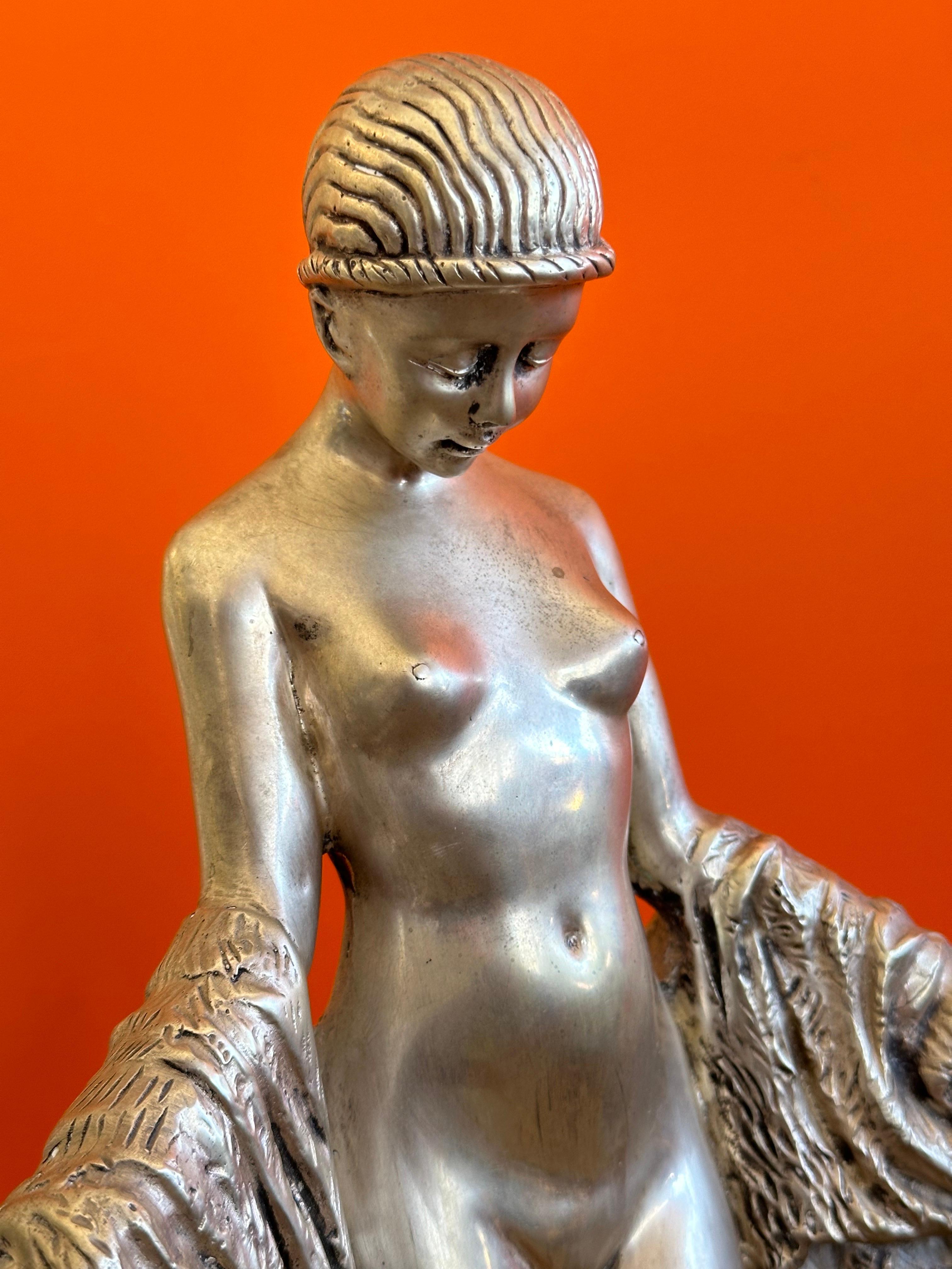 Scultura di ballerina nuda in stile Art Déco francese di J.E. Descomps Cormier in vendita 7