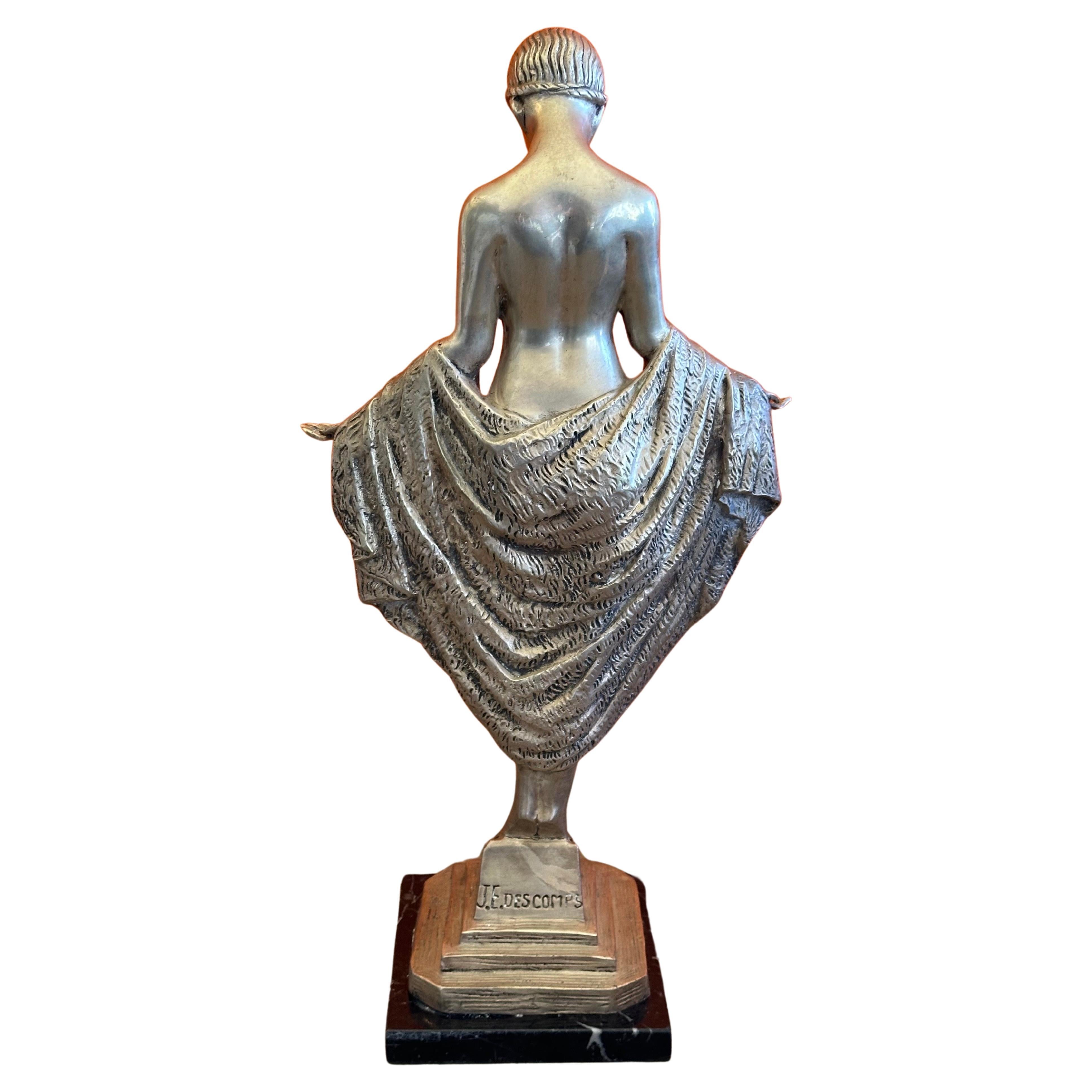 Scultura di ballerina nuda in stile Art Déco francese di J.E. Descomps Cormier In condizioni buone in vendita a San Diego, CA