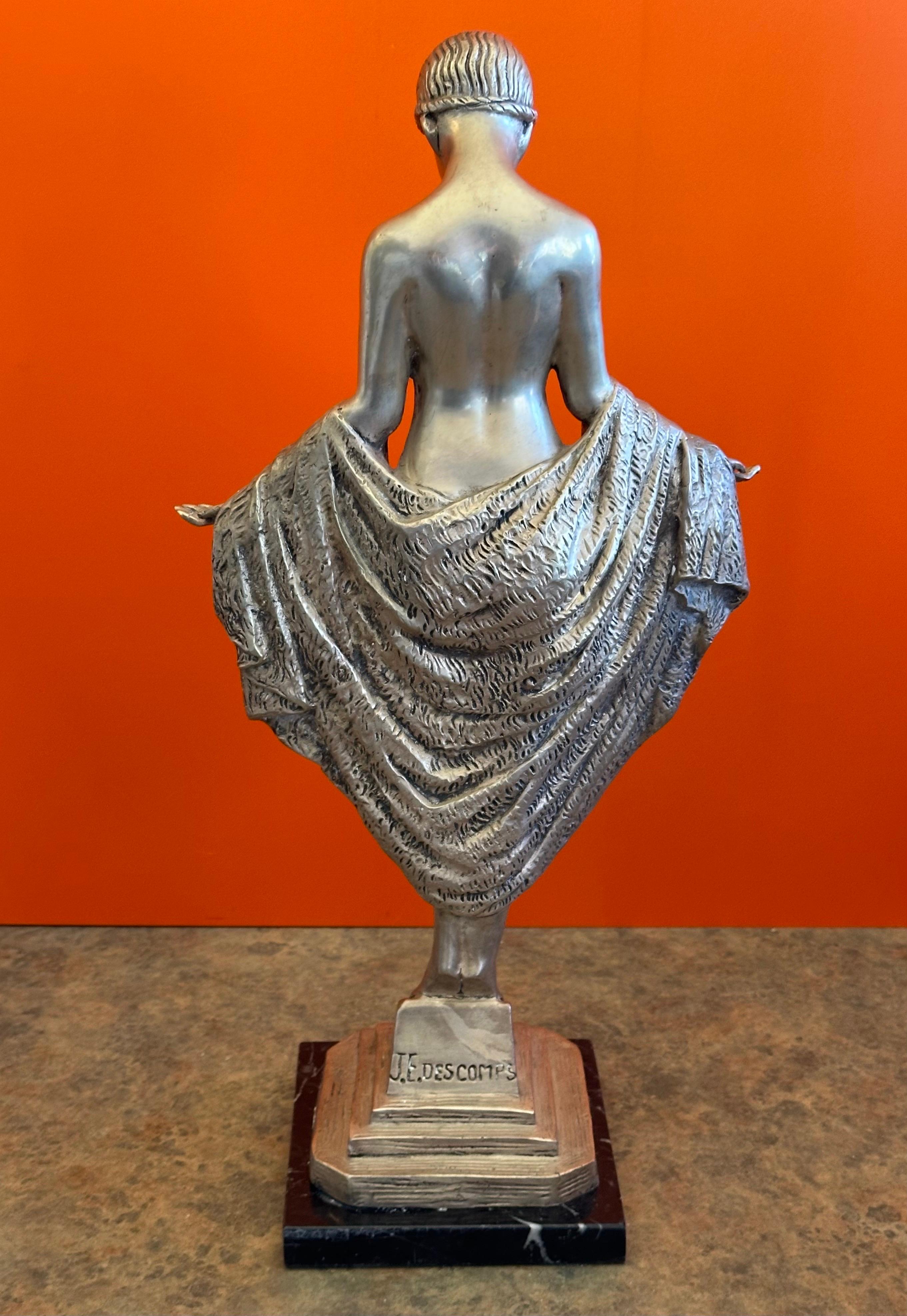 Scultura di ballerina nuda in stile Art Déco francese di J.E. Descomps Cormier in vendita 1