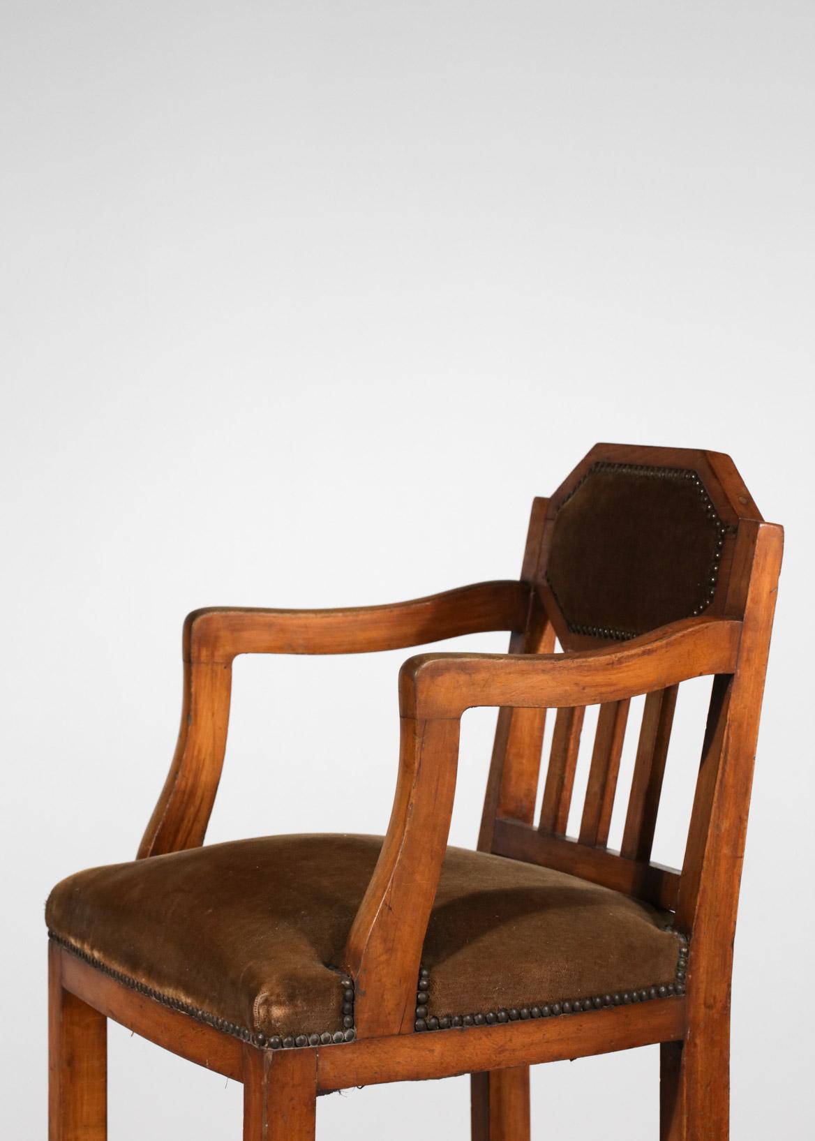 French Art Deco Oak Armchair in Brown Velvet - F750 For Sale 3
