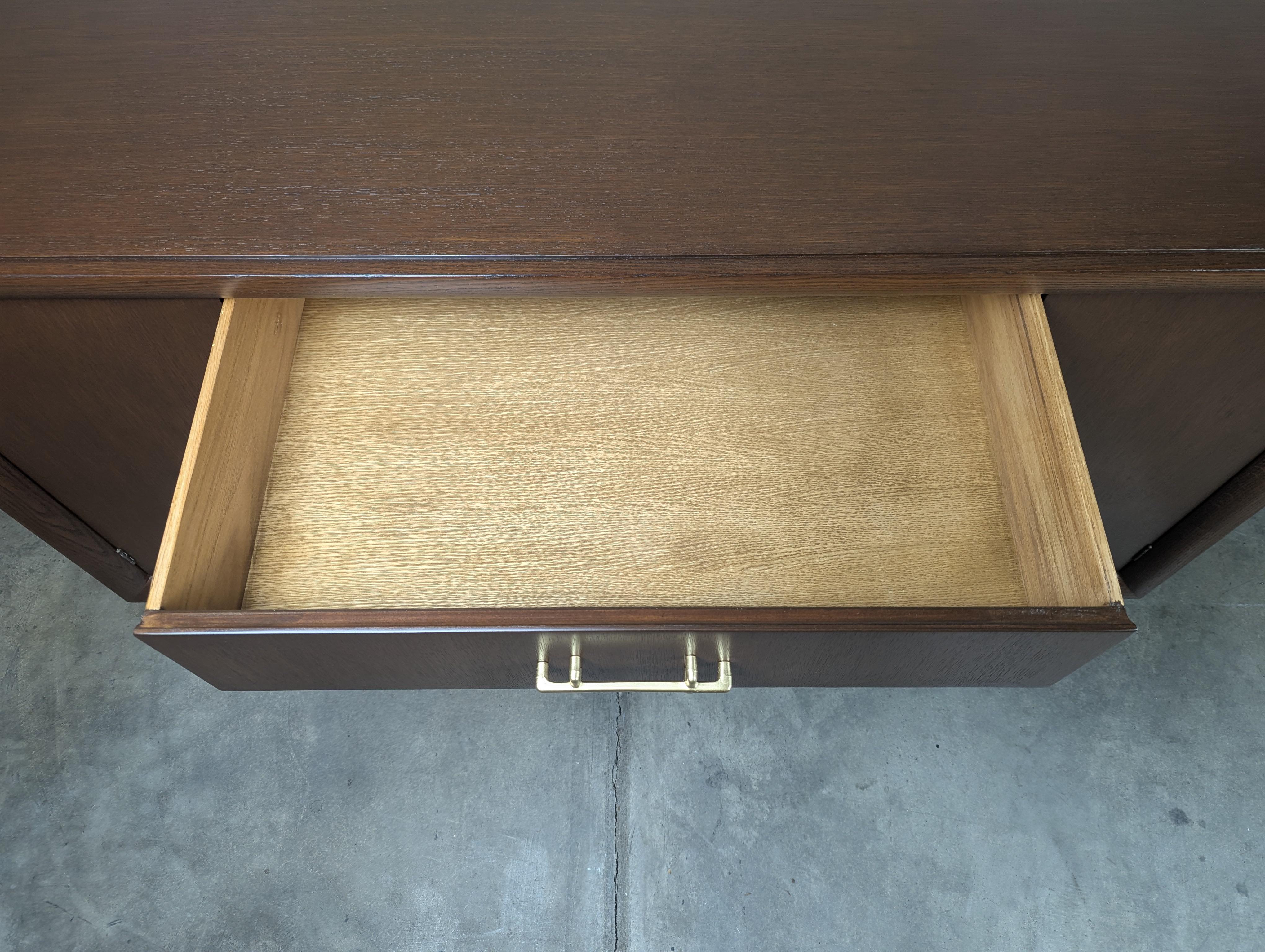 Credenza o credenza francese Art Déco in Oak attribuita a Maxime Old, anni '40 ca. in vendita 4