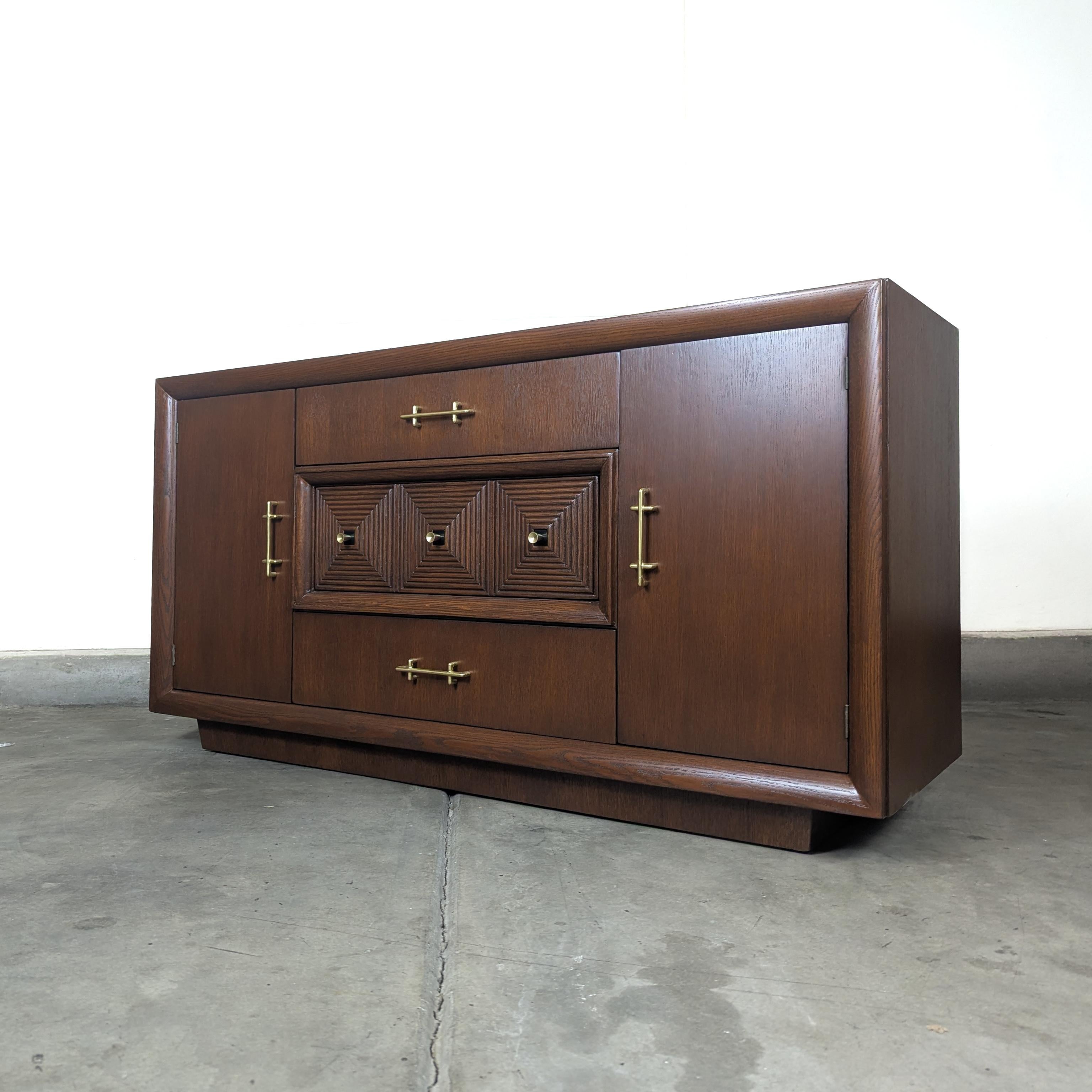 Credenza o credenza francese Art Déco in Oak attribuita a Maxime Old, anni '40 ca. in vendita 8
