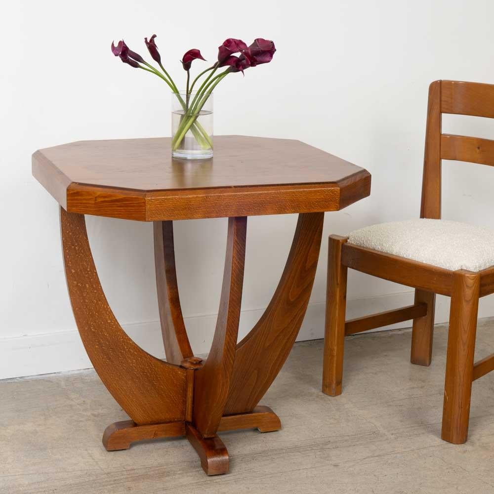 Französischer Art Deco Eiche Beistelltisch im Zustand „Gut“ im Angebot in Los Angeles, CA