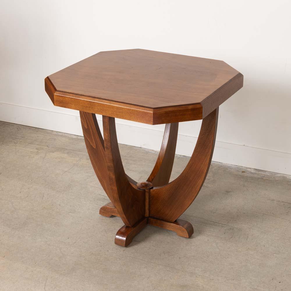 Französischer Art Deco Eiche Beistelltisch im Angebot 4