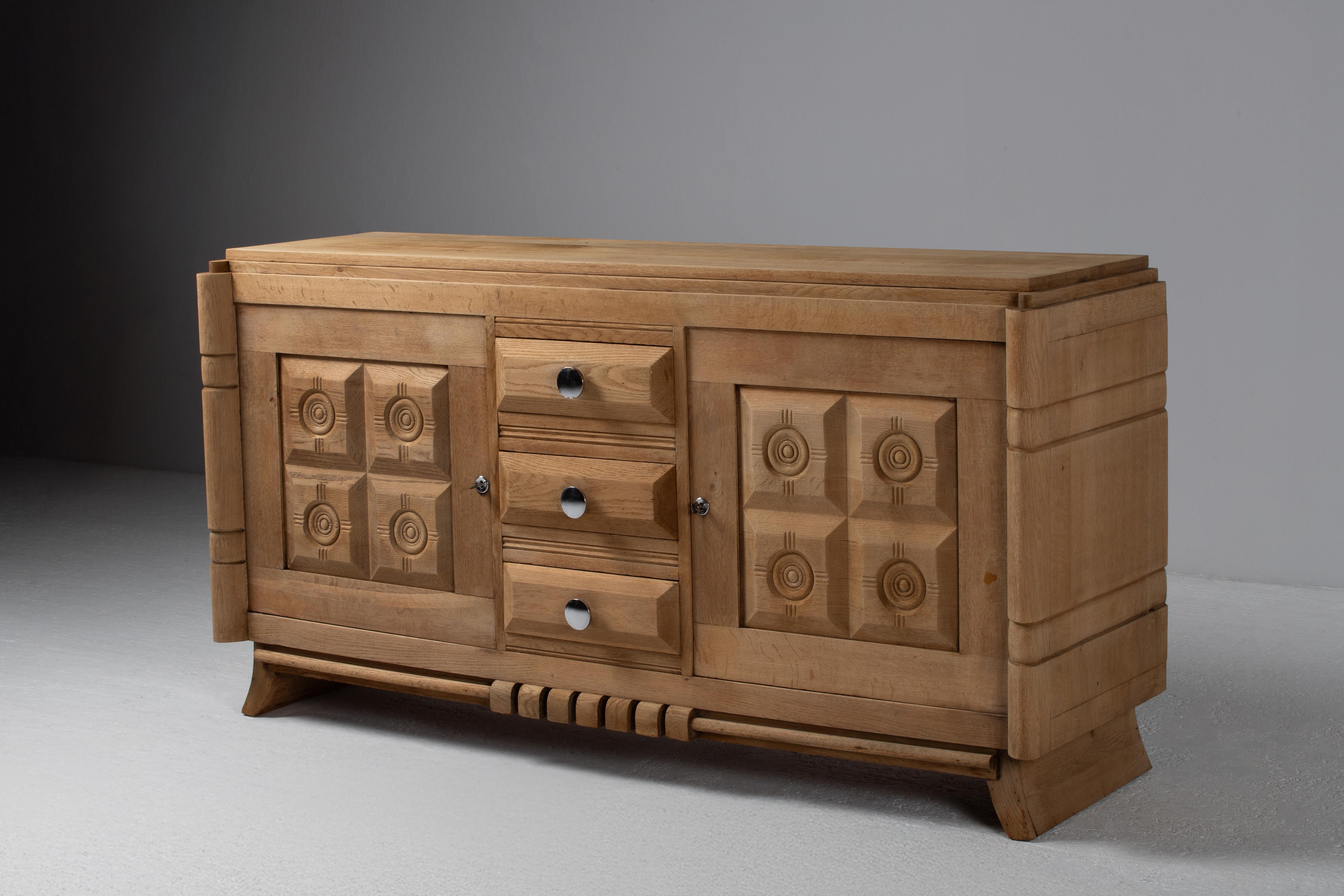 Buffet Art Déco français en chêne, années 1940 4