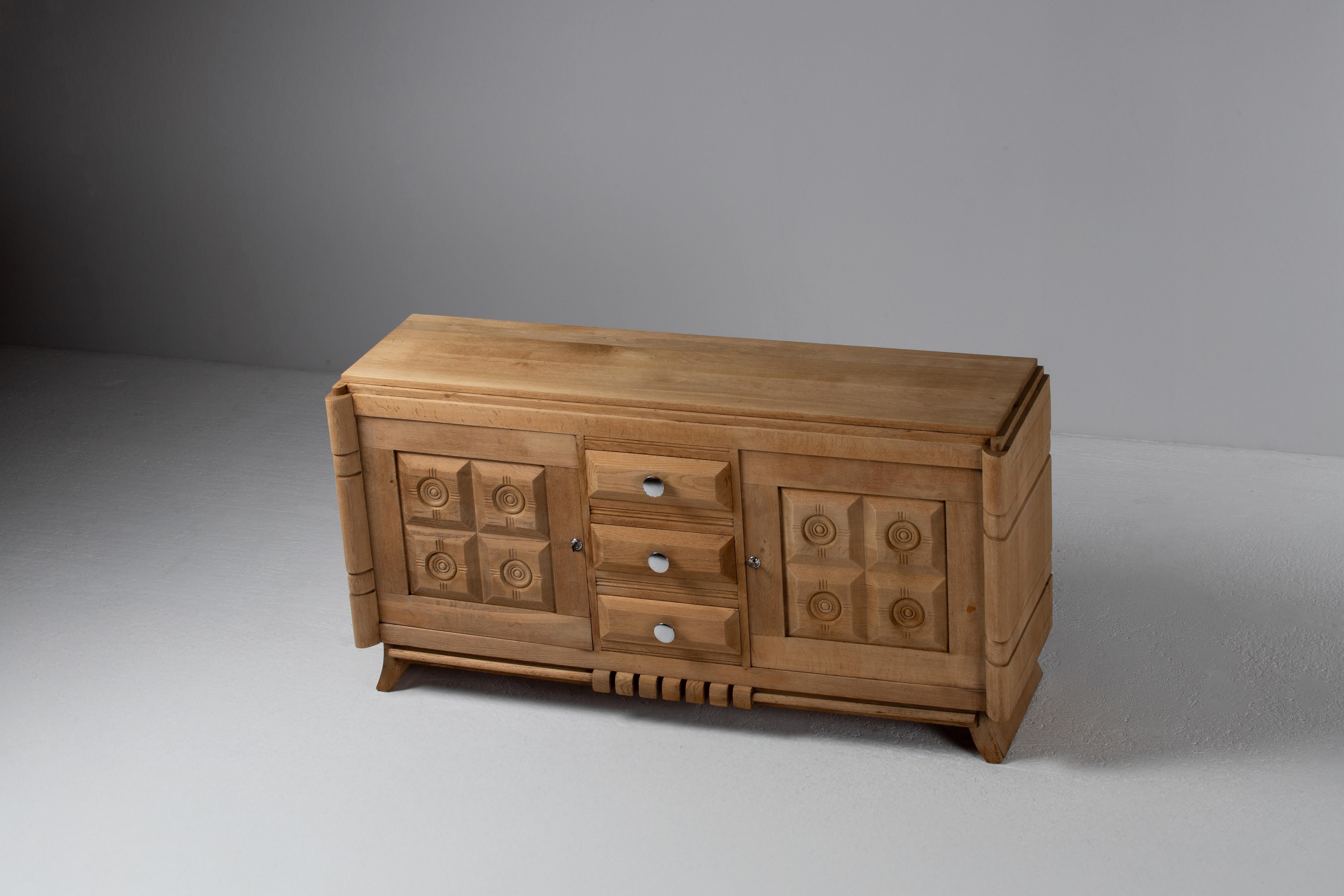 Buffet Art Déco français en chêne, années 1940 1