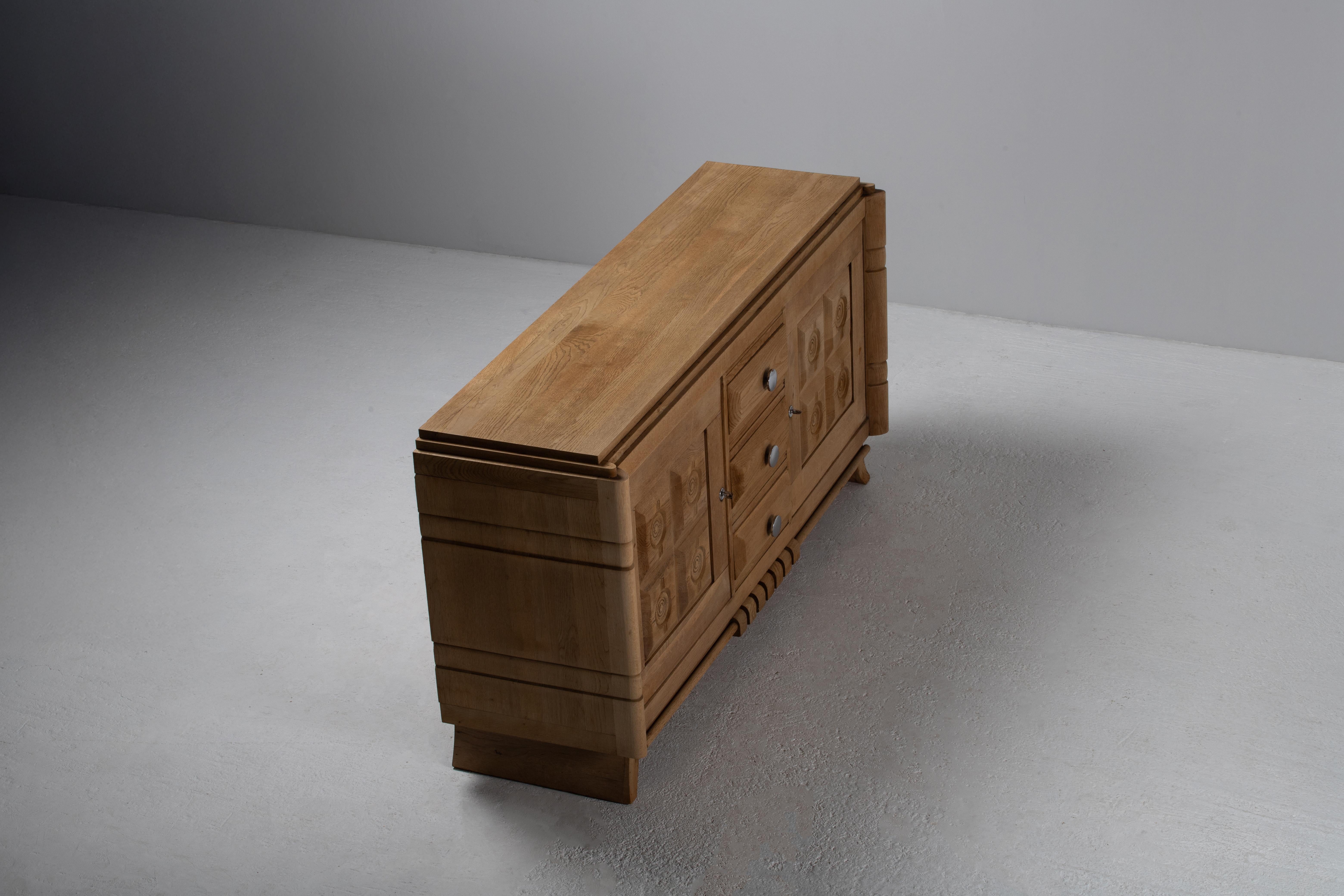 Buffet Art Déco français en chêne, années 1940 2