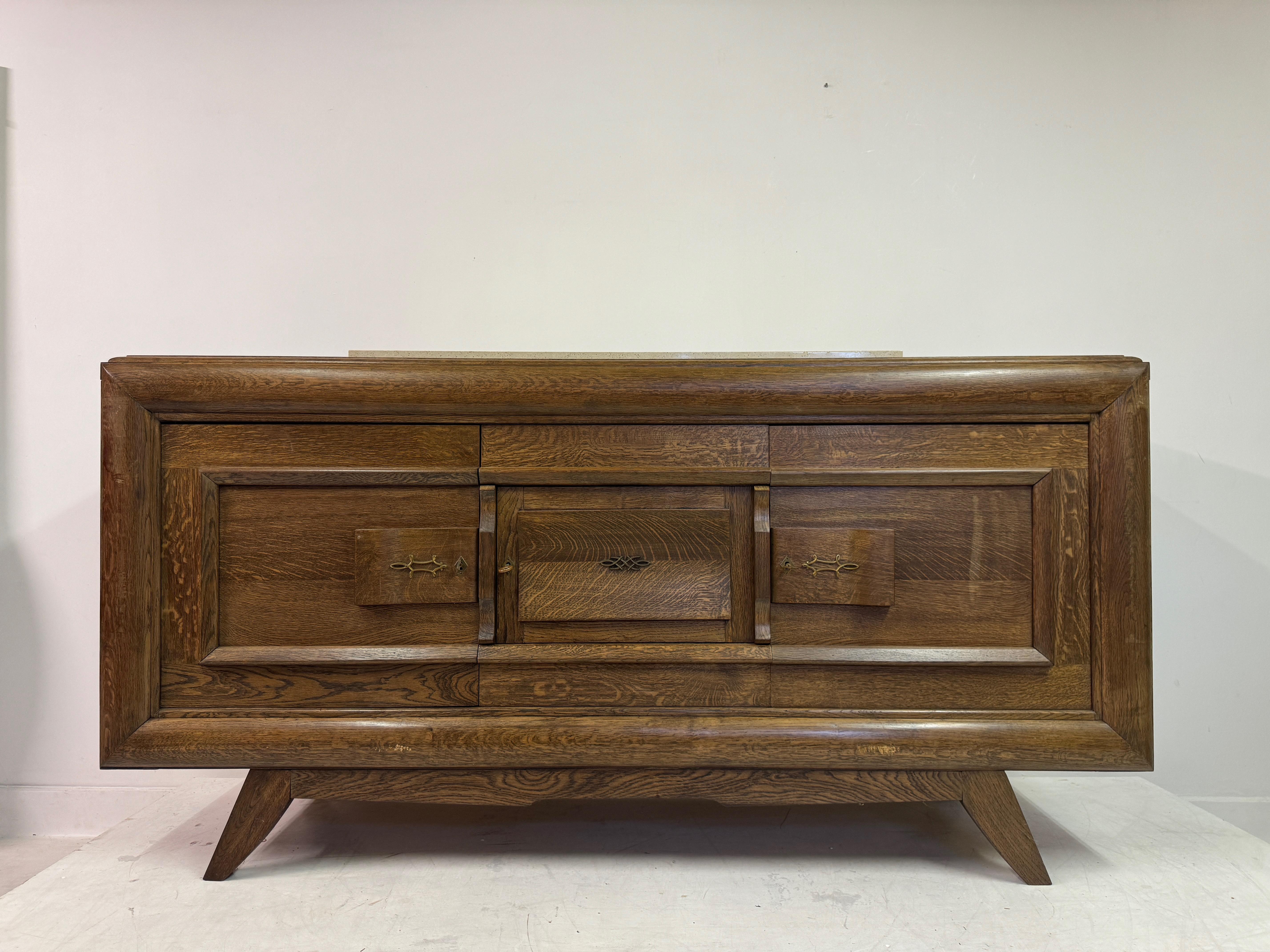 Brutalismo Credenza o buffet francese Art Déco in Oak del 1940 in vendita
