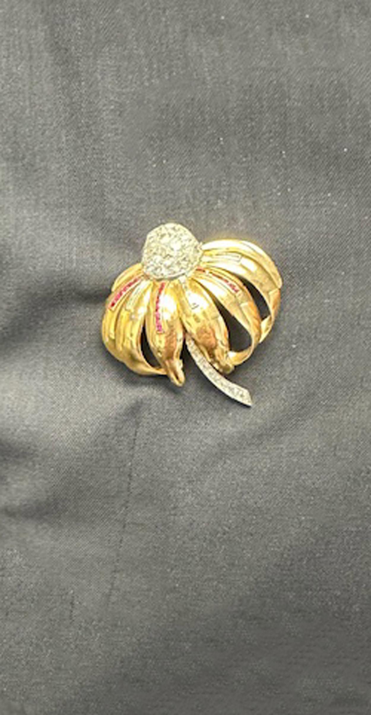 Broche Flor Art Decó Francés Diamante Mina Vieja Rubí Platino Oro 18 Kilates en venta 2