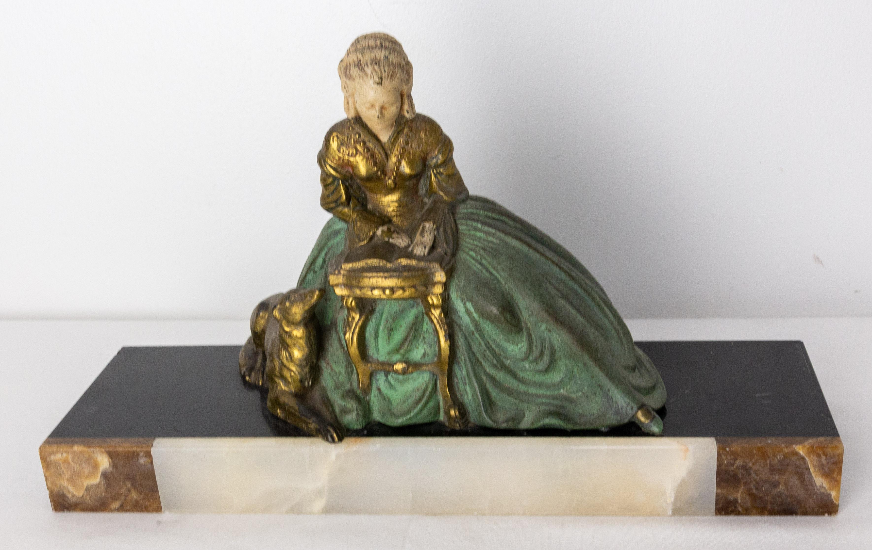 French Art Deco Onyx & Polychrome Spelter Reading Woman with Dog, circa 1930 In Good Condition For Sale In Labrit, Landes