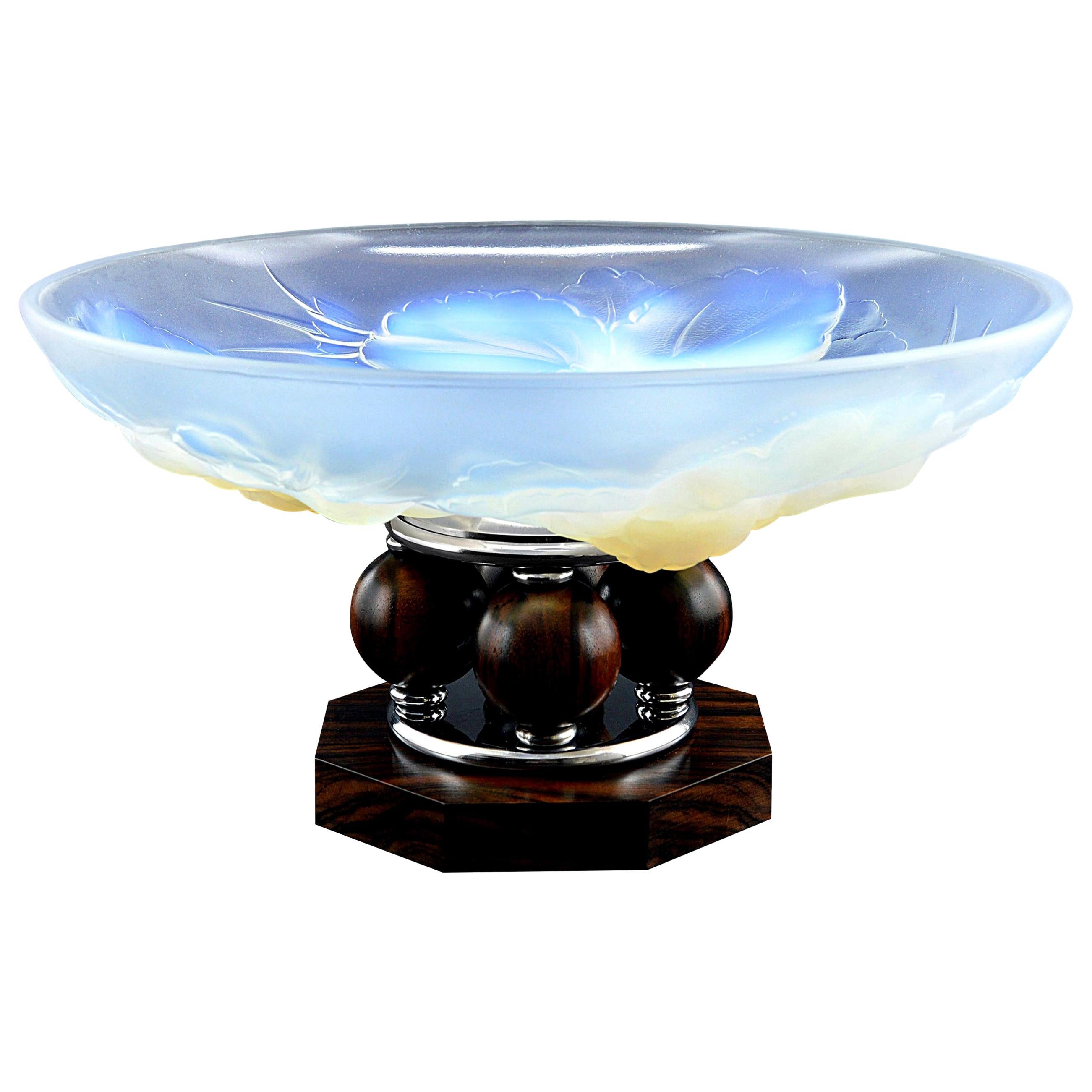 French Art Deco Opalescent Glass Center Bowl, 1930s