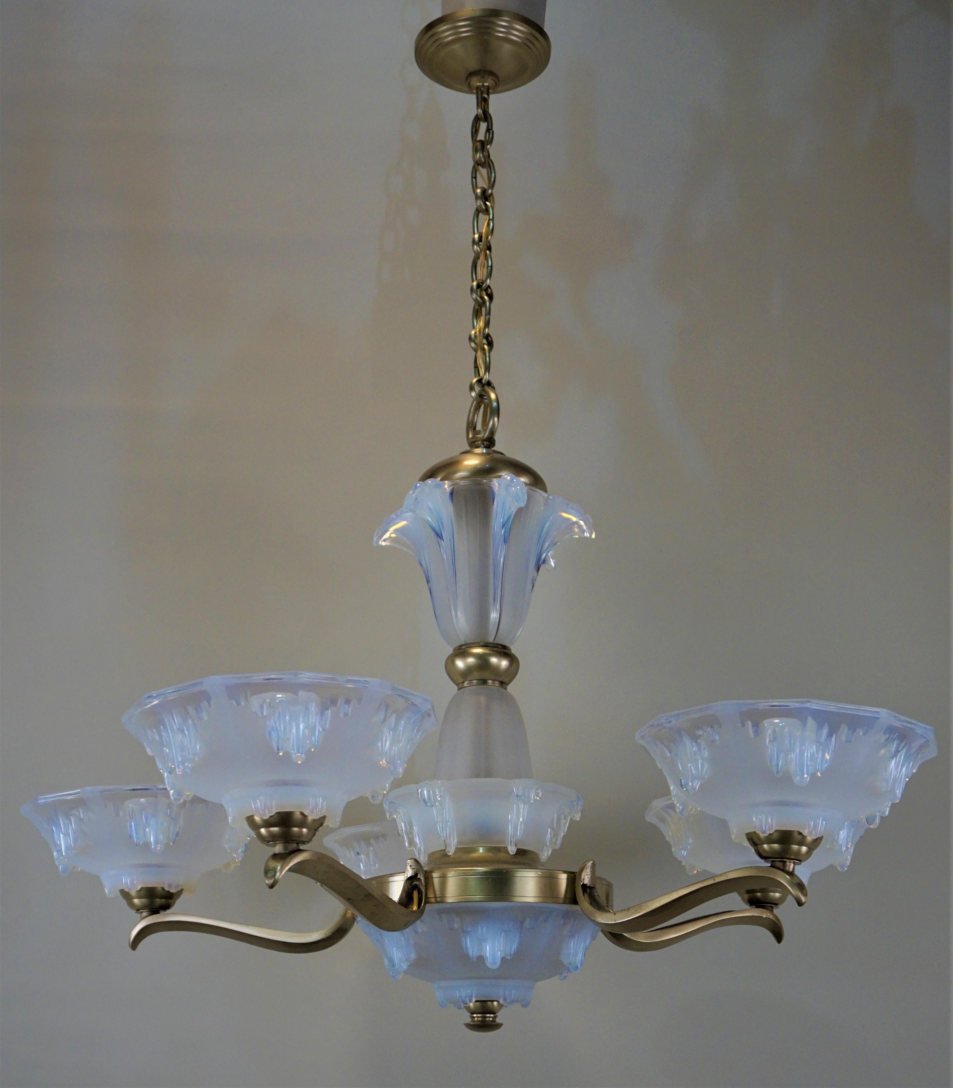 French Art Deco Opalescent Glass Chandelier by Ezan 5