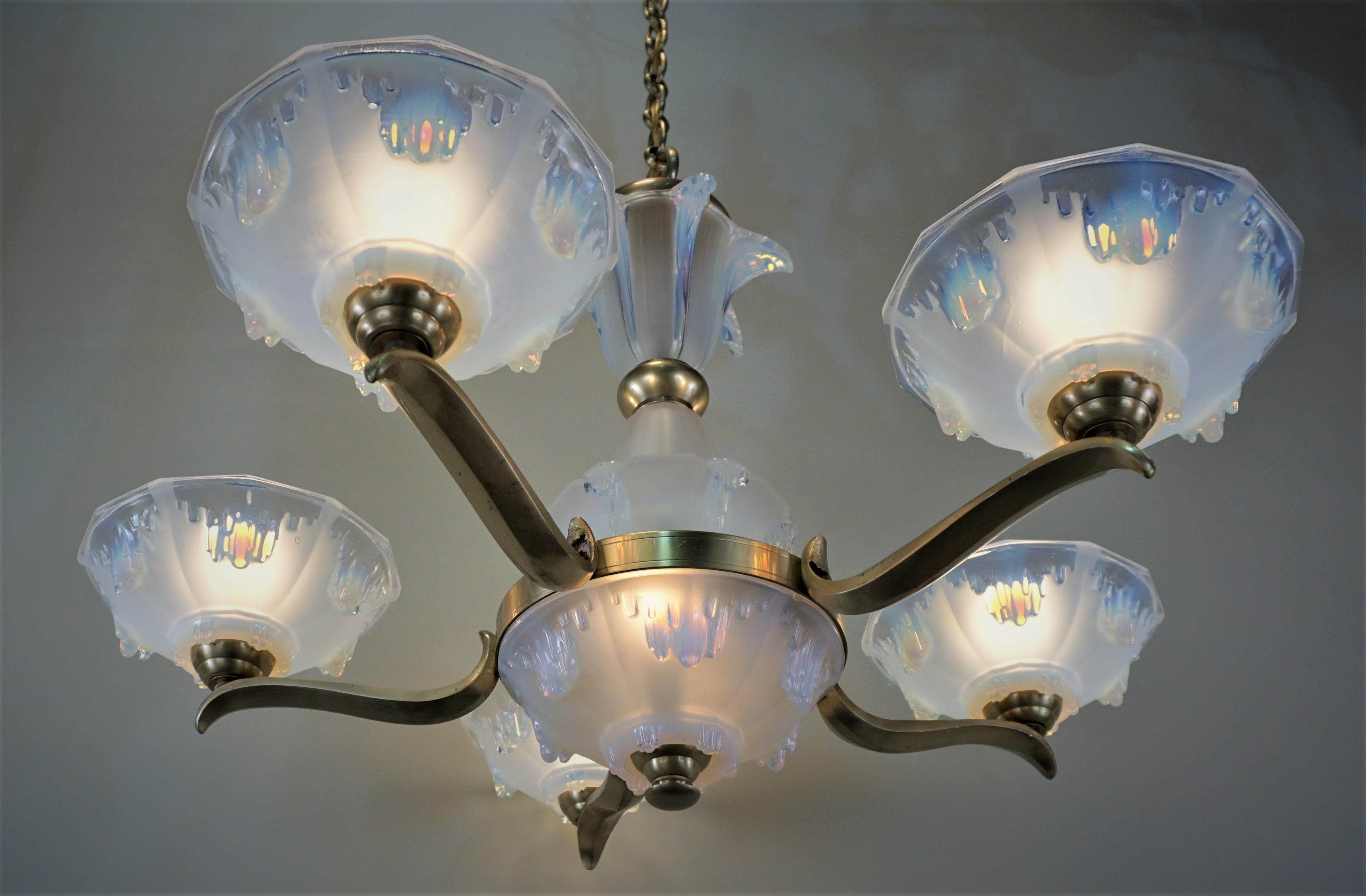French Art Deco Opalescent Glass Chandelier by Ezan In Good Condition In Fairfax, VA