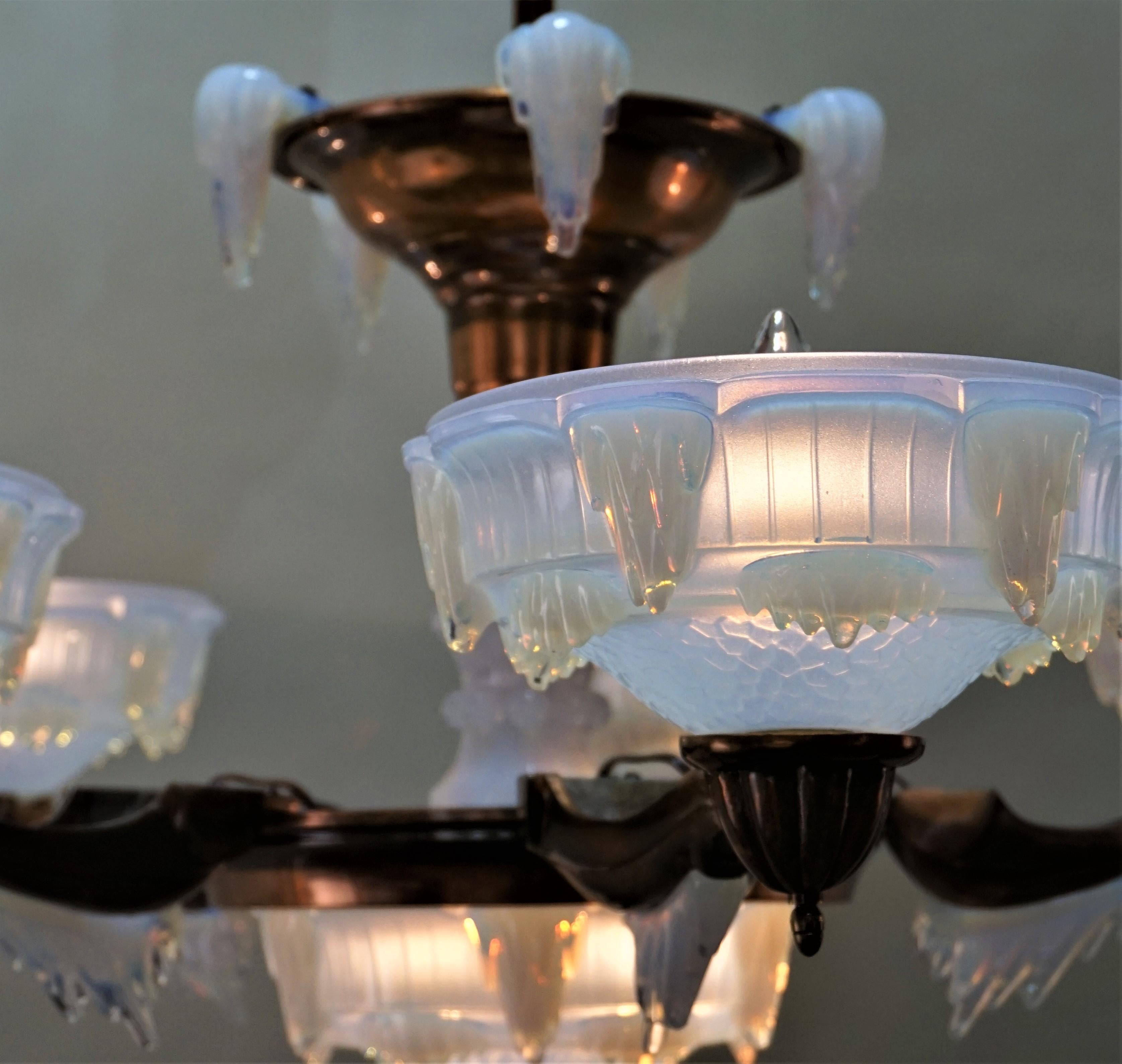 Mid-20th Century French Art Deco Opalescent Glass Chandelier by Ezan