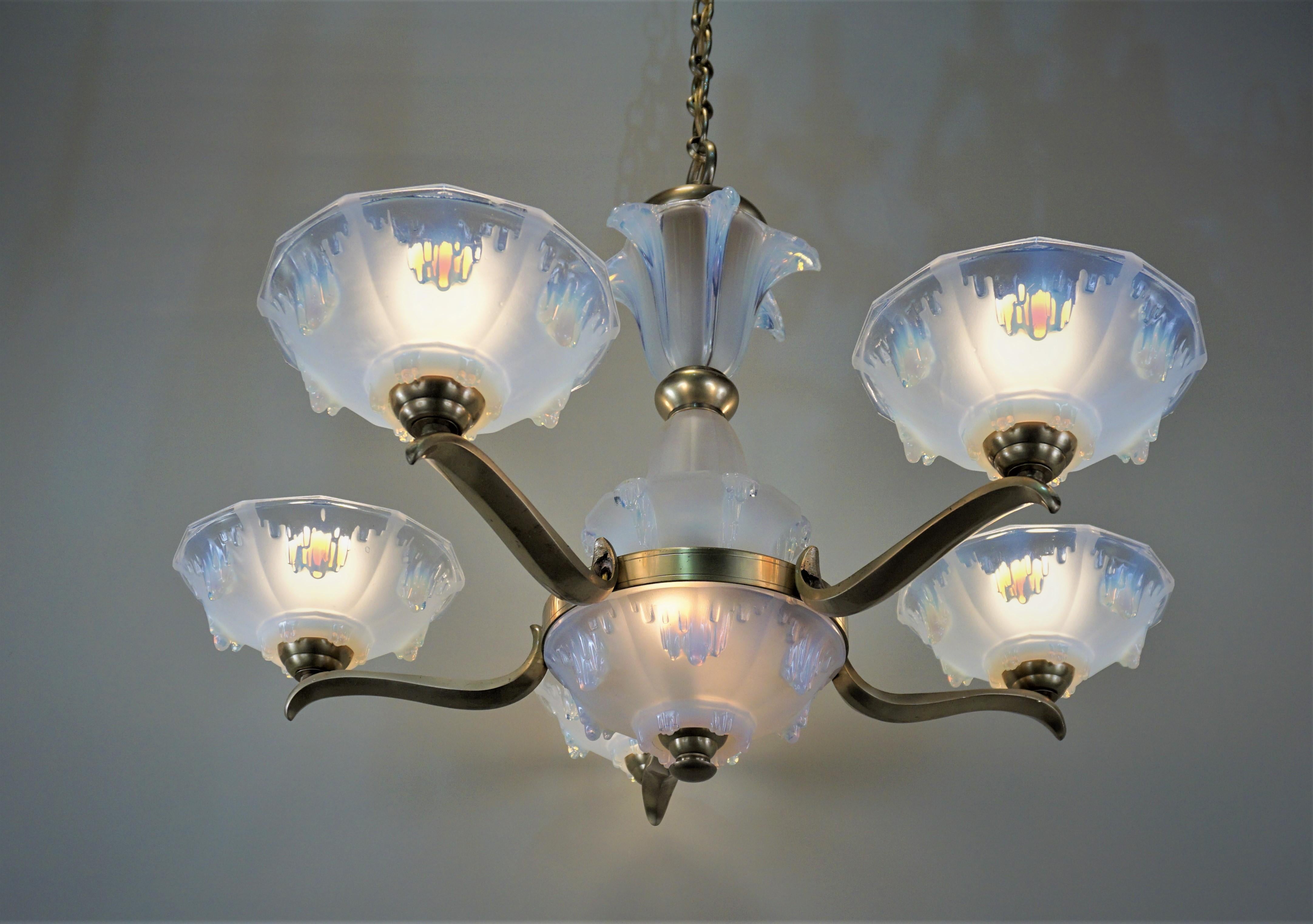 French Art Deco Opalescent Glass Chandelier by Ezan 3