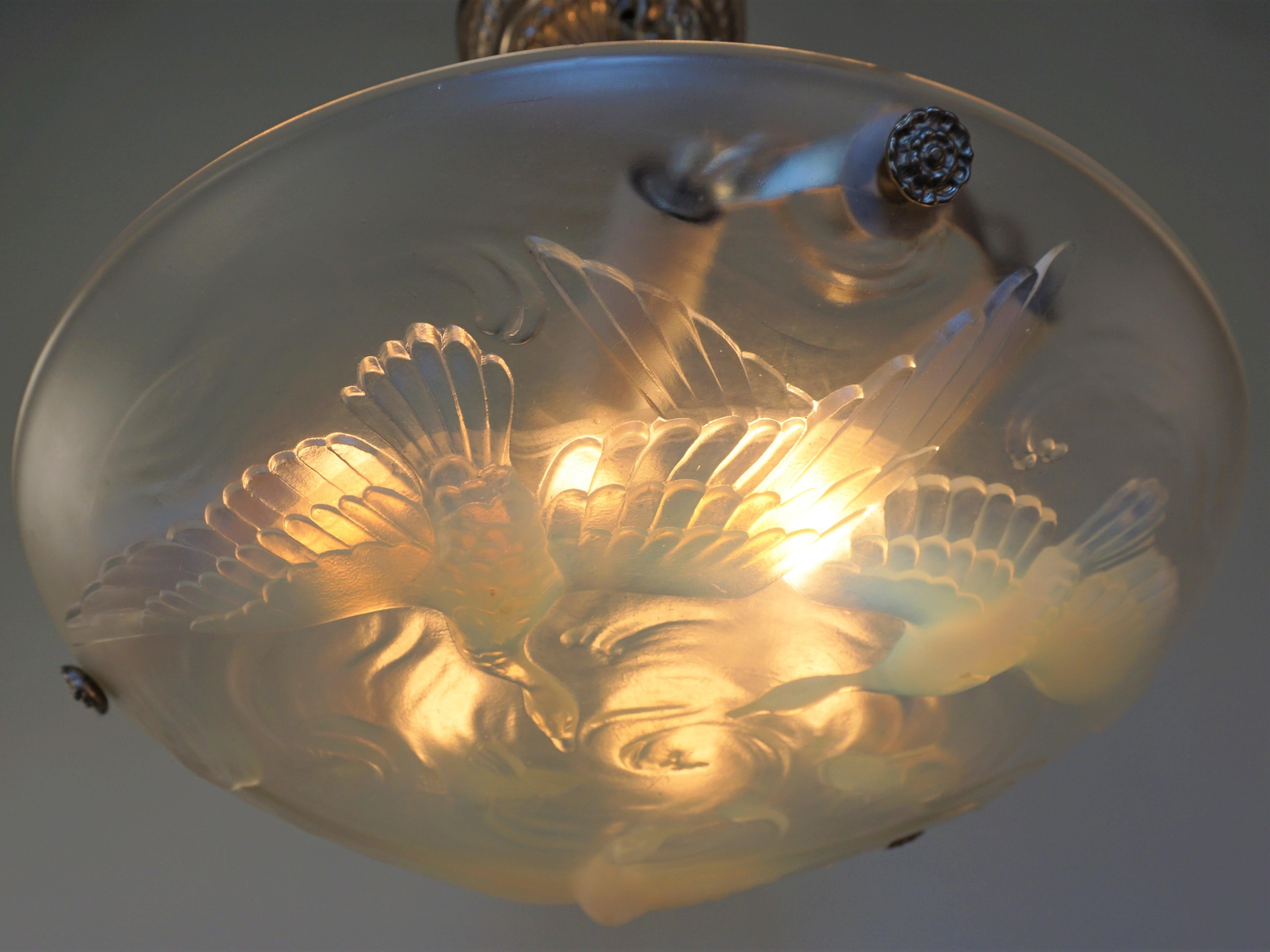 French Art Deco Opalescent Glass Chandelier by Verlys In Good Condition In Fairfax, VA