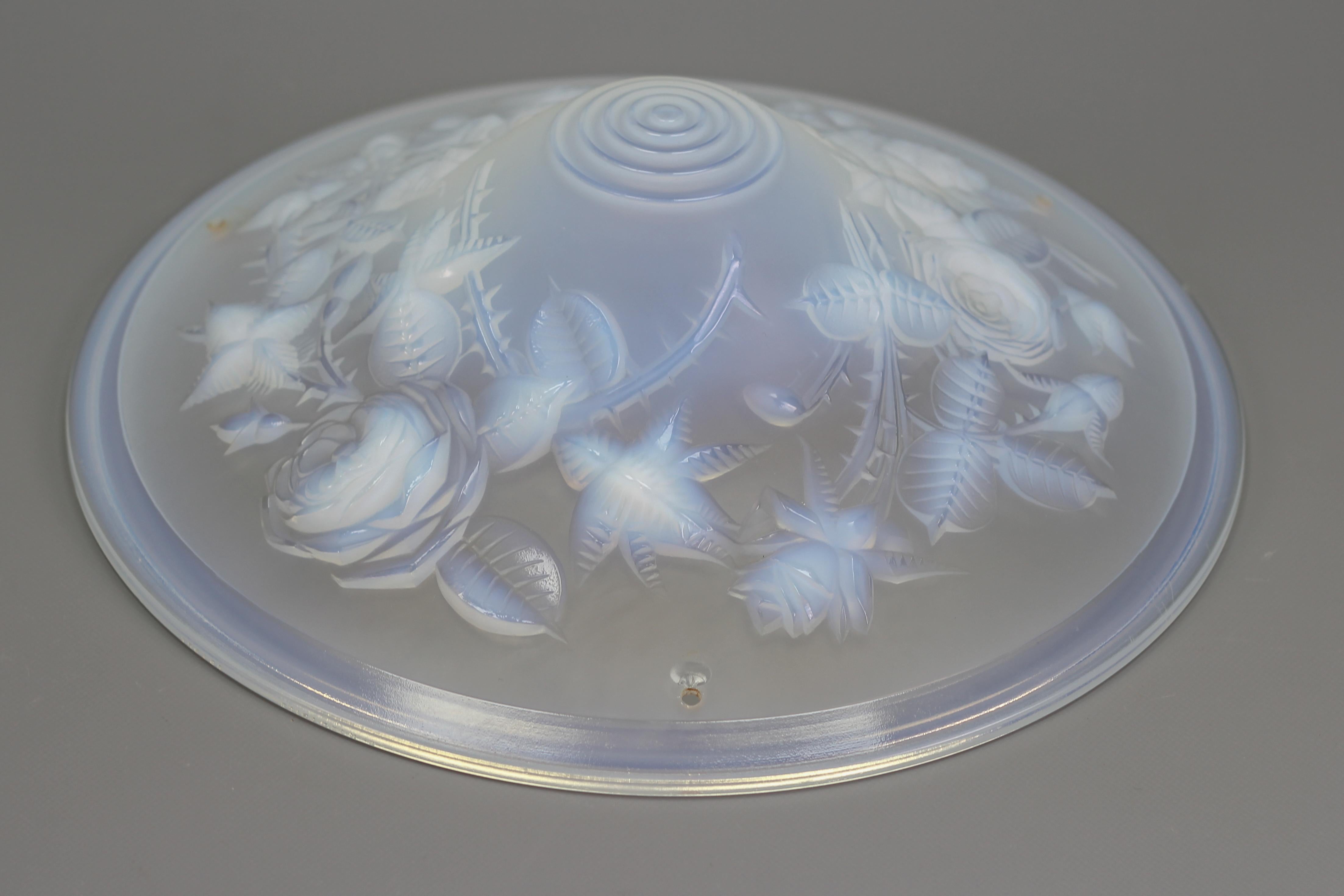 French Art Deco Opalescent Glass Pendant Light with Roses by Pierre Maynadier  9