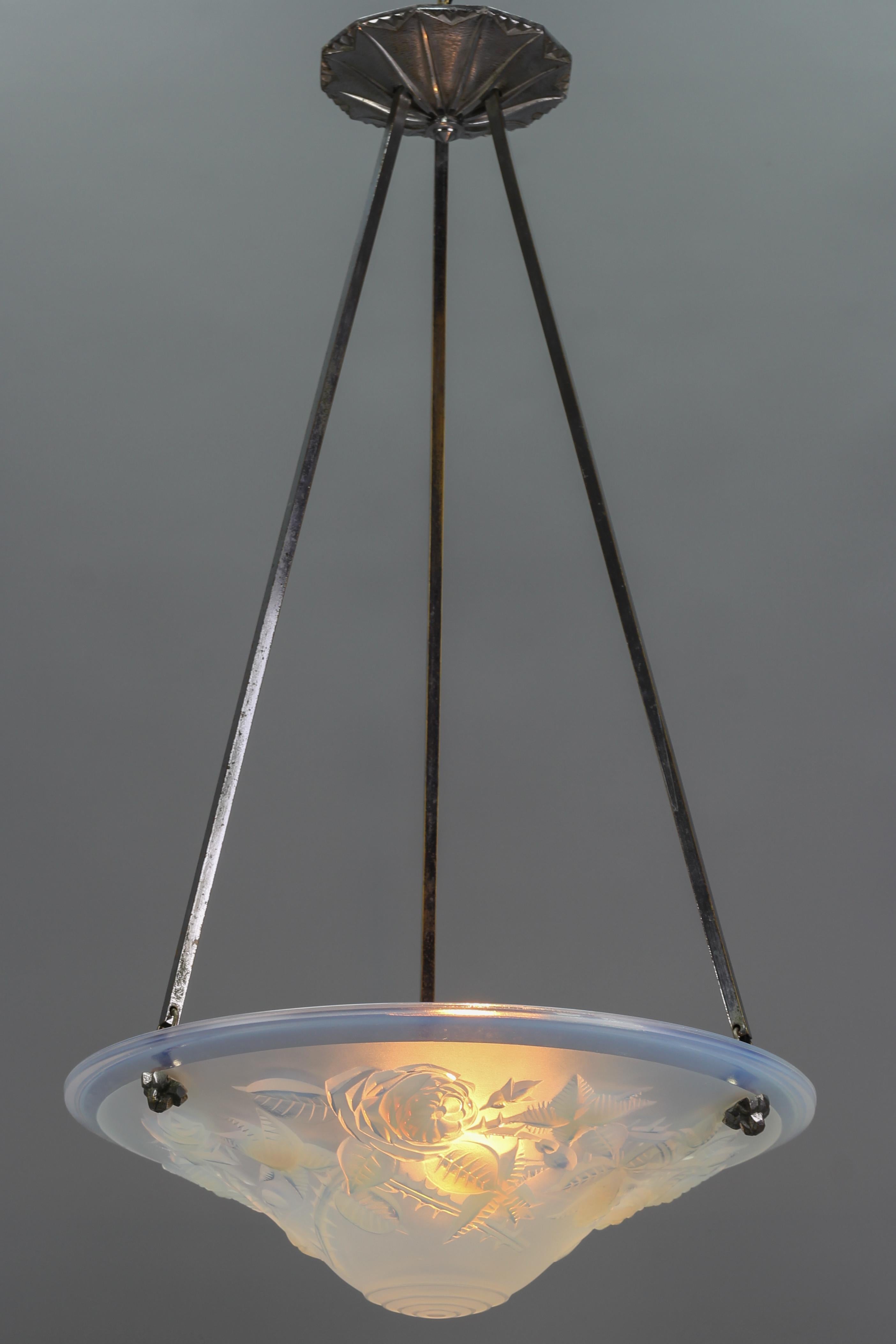 French Art Deco Opalescent Glass Pendant Light with Roses by Pierre Maynadier  5