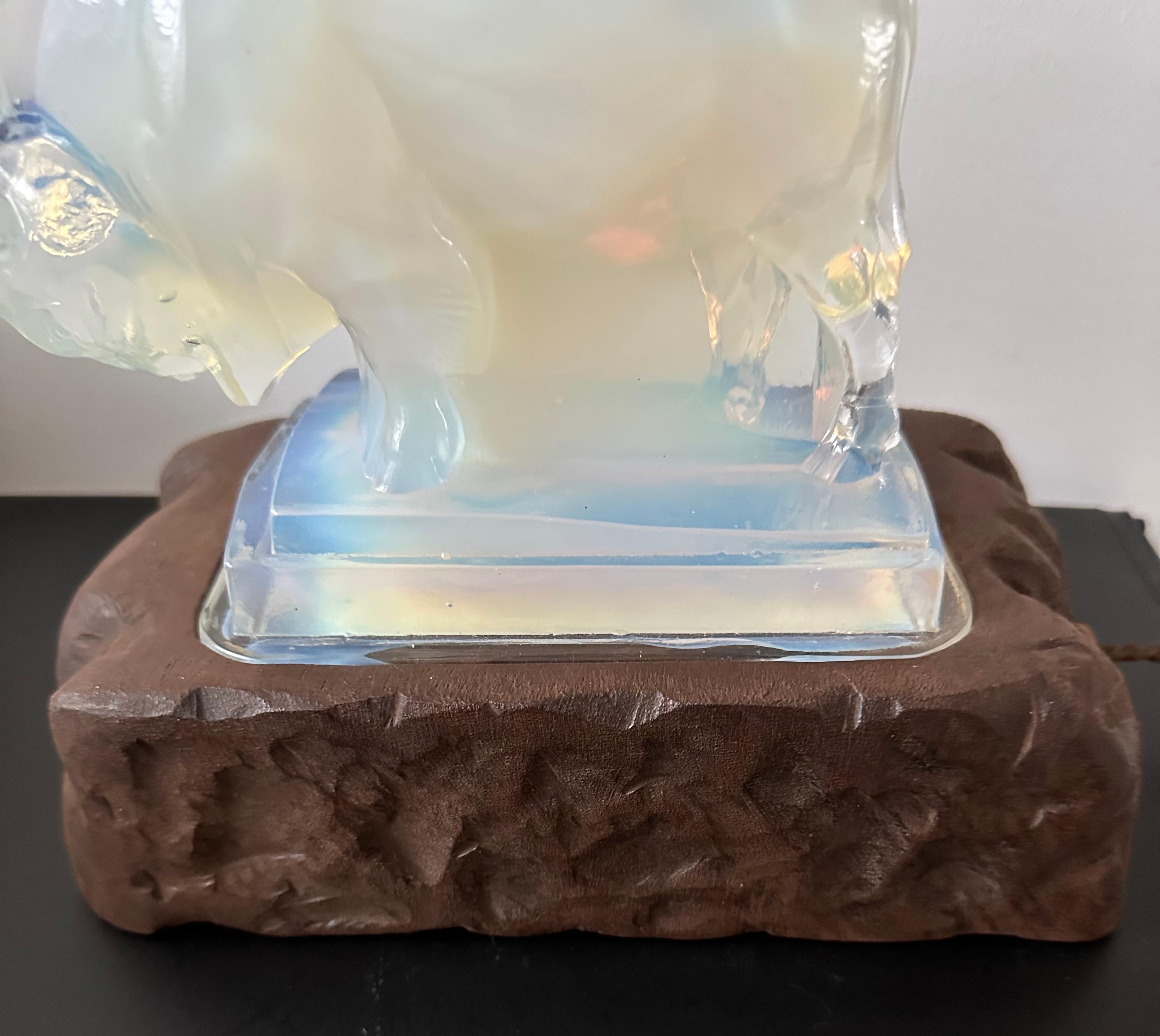 French Art Deco Opalescent Glass Table or Desk Lamp with Stylish Bison Sculpture For Sale 5