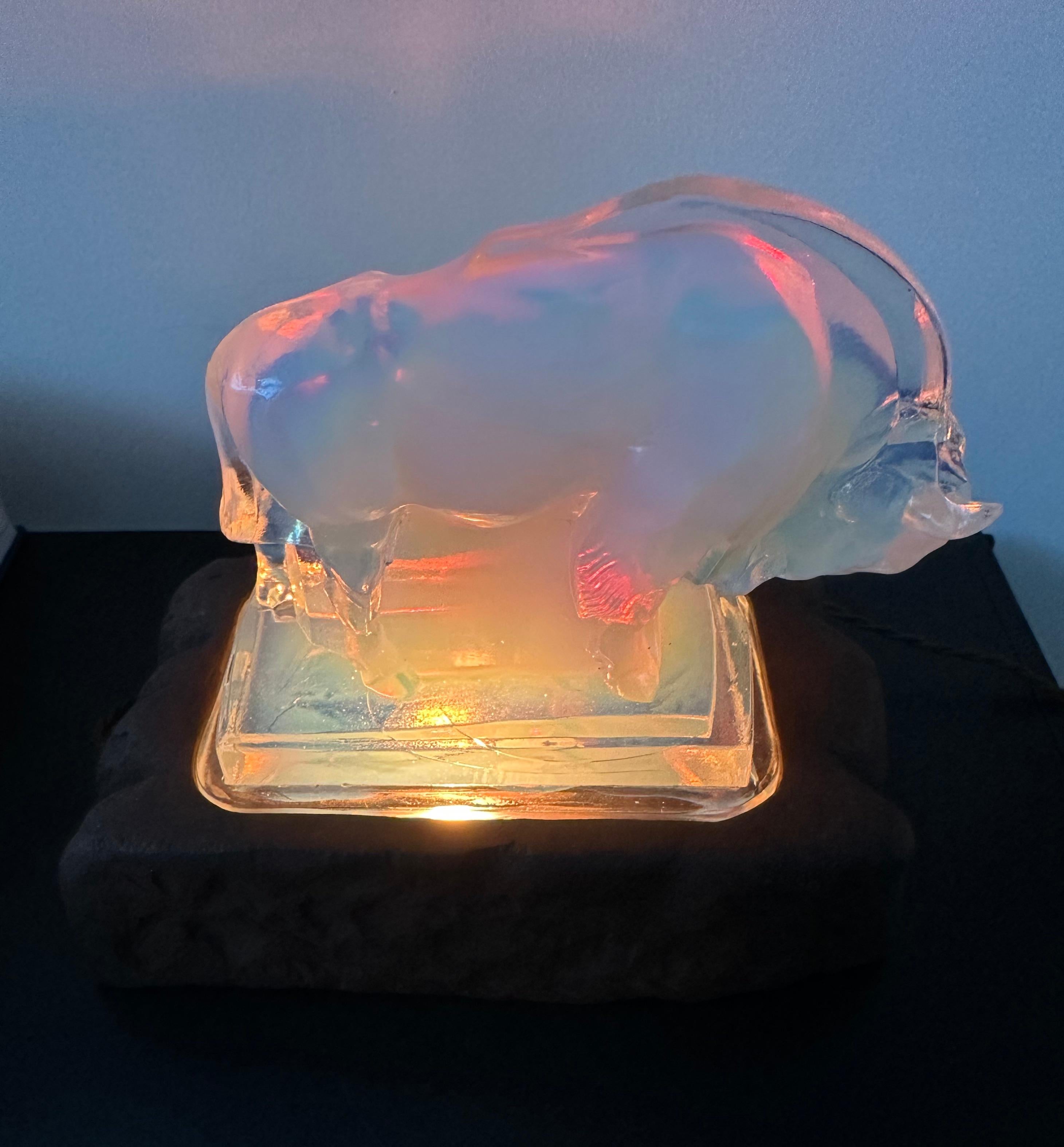 Hand-Crafted French Art Deco Opalescent Glass Table or Desk Lamp with Stylish Bison Sculpture For Sale