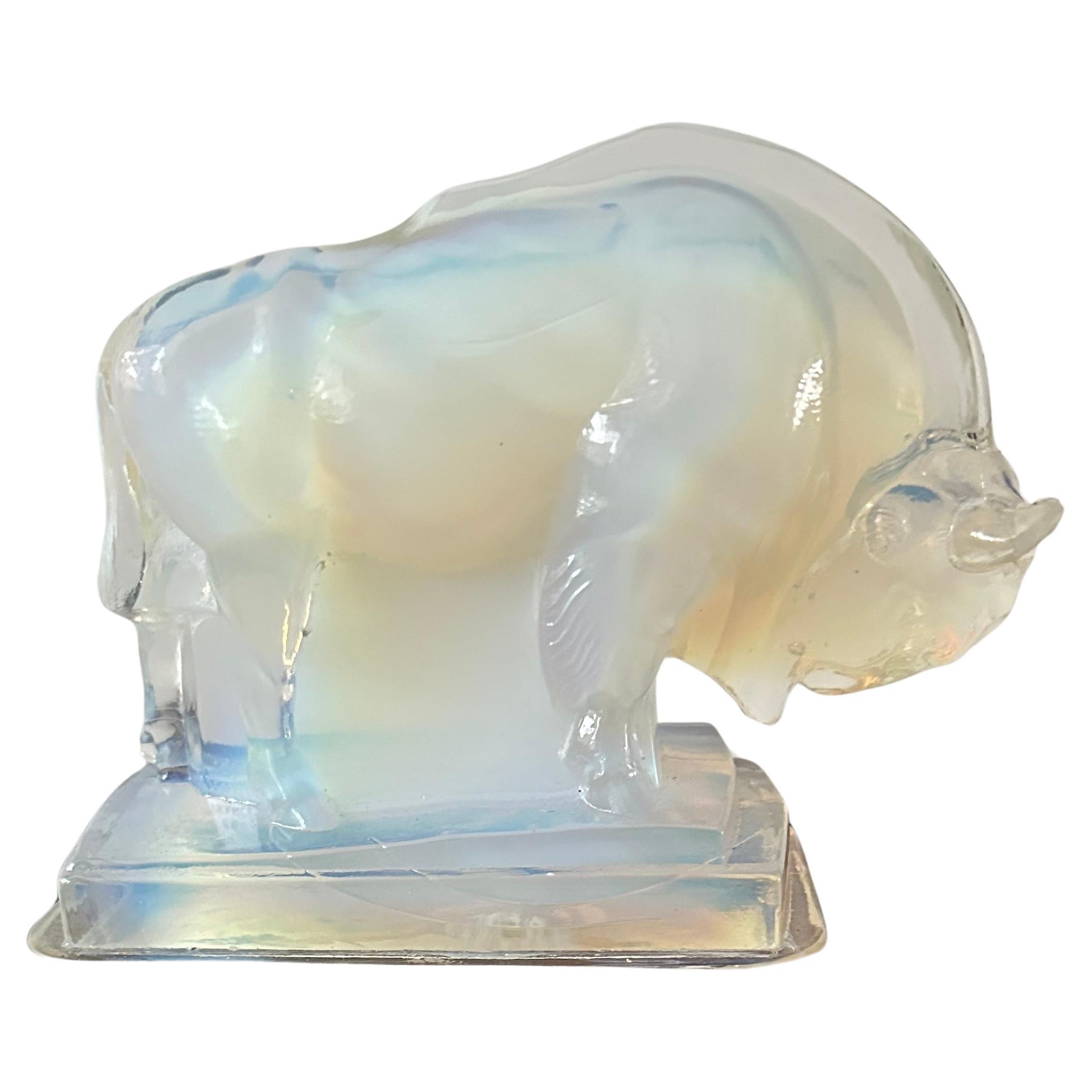 French Art Deco Opalescent Glass Table or Desk Lamp with Stylish Bison Sculpture For Sale