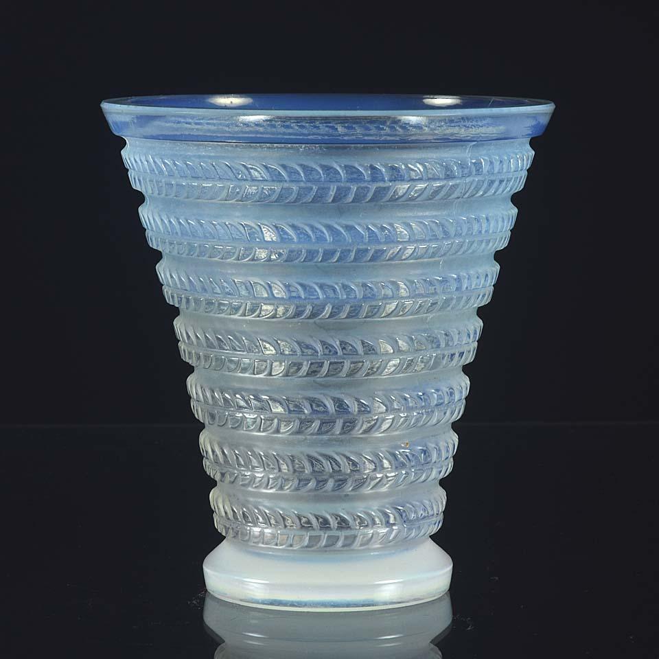 French Art Deco Opalescent Glass Vase 