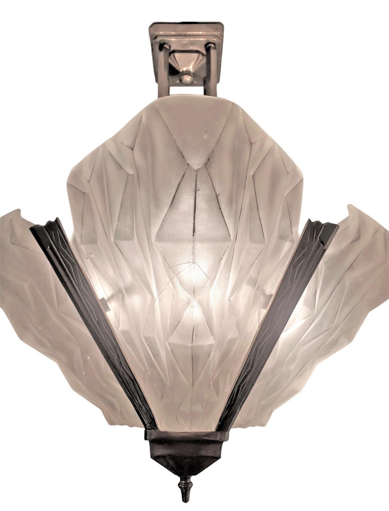 French Art Deco original 4 panel geometric frosted art glass chandelier by Degue For Sale 11