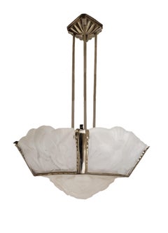 Lampadario Art Deco francese in vetro artistico smerigliato originale firmato Degue