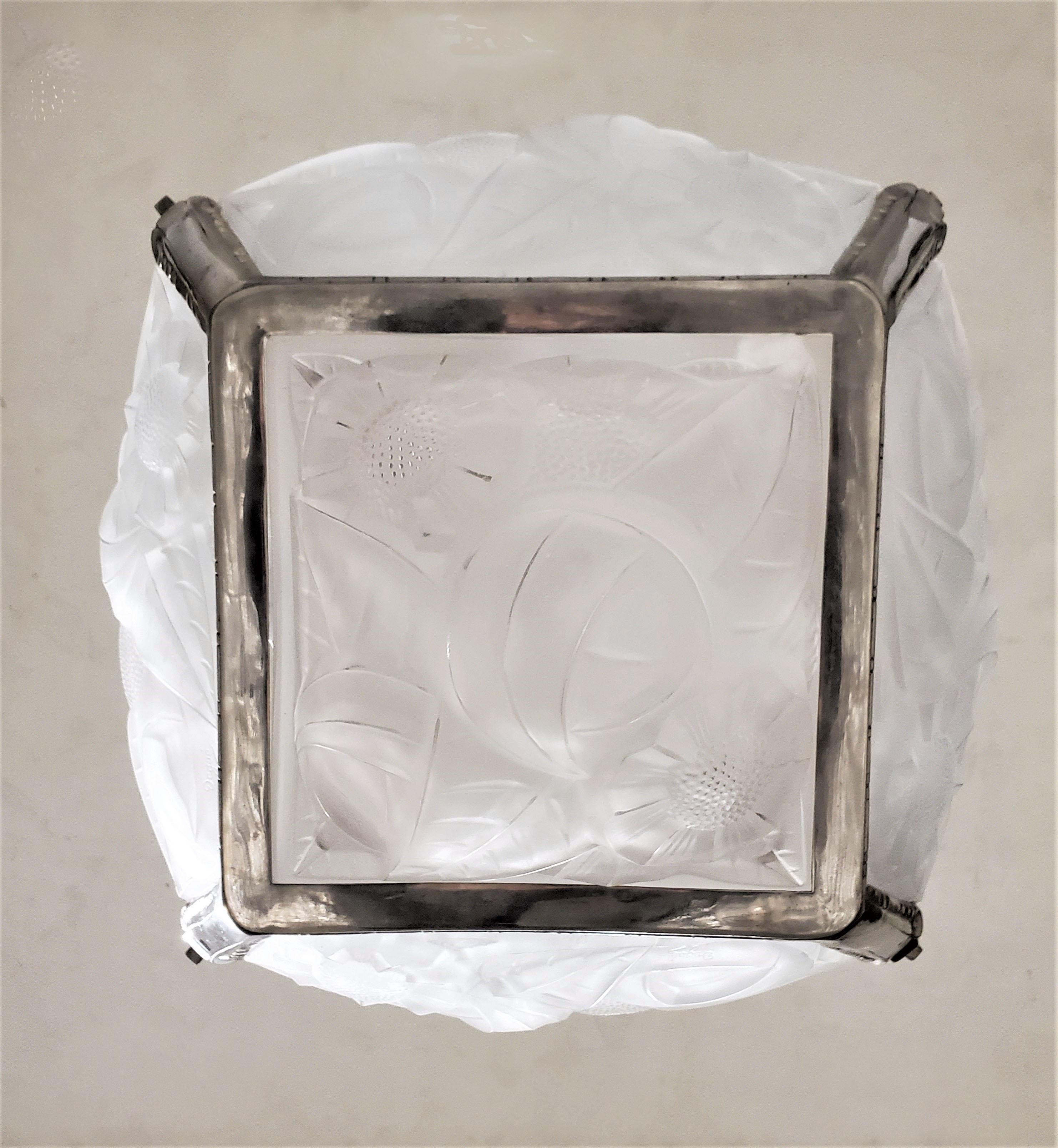 Original-Kronleuchter aus mattiertem Kunstglas, signiert Degue, Französisch, Art déco (Glaskunst) im Angebot