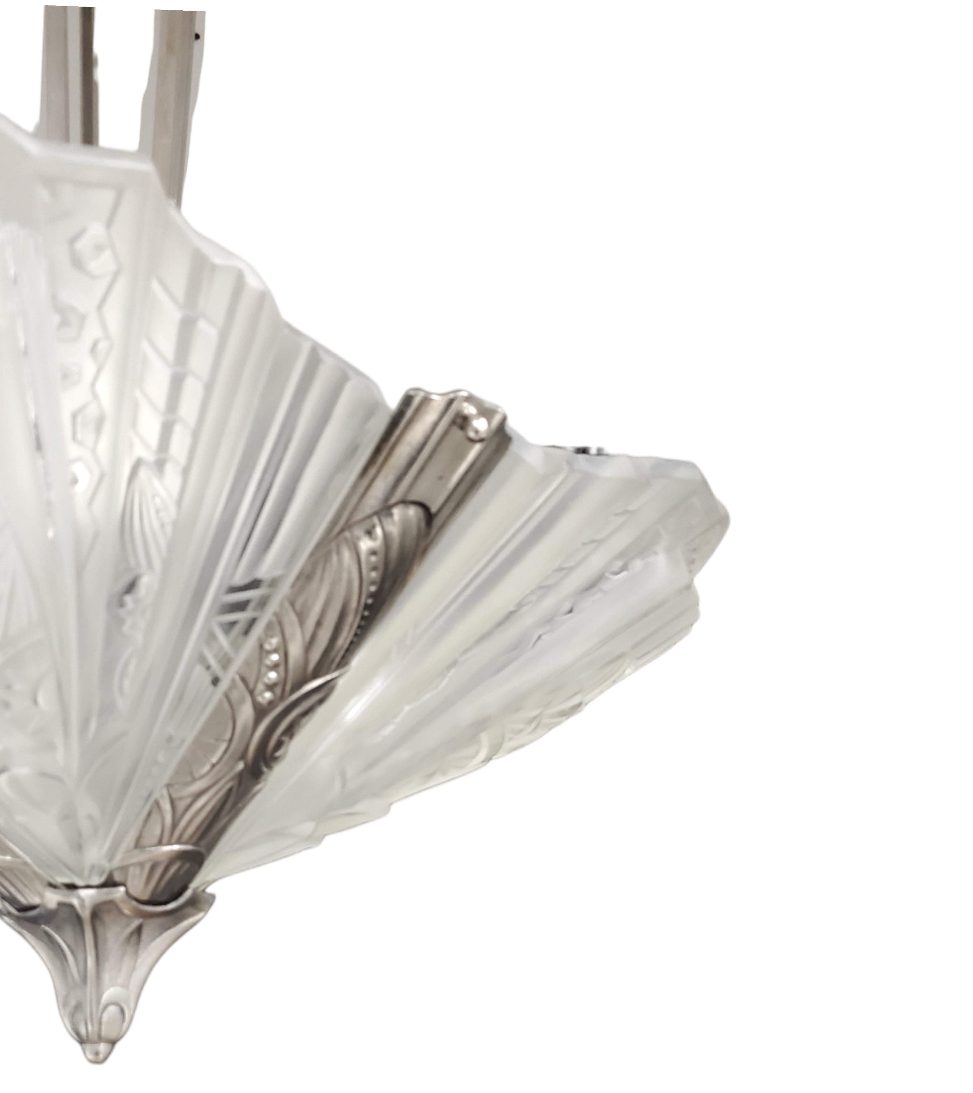 Französisch Art Deco original mattiert Kunstglas Nickel Kronleuchter unterzeichnet Frontisi im Angebot 9