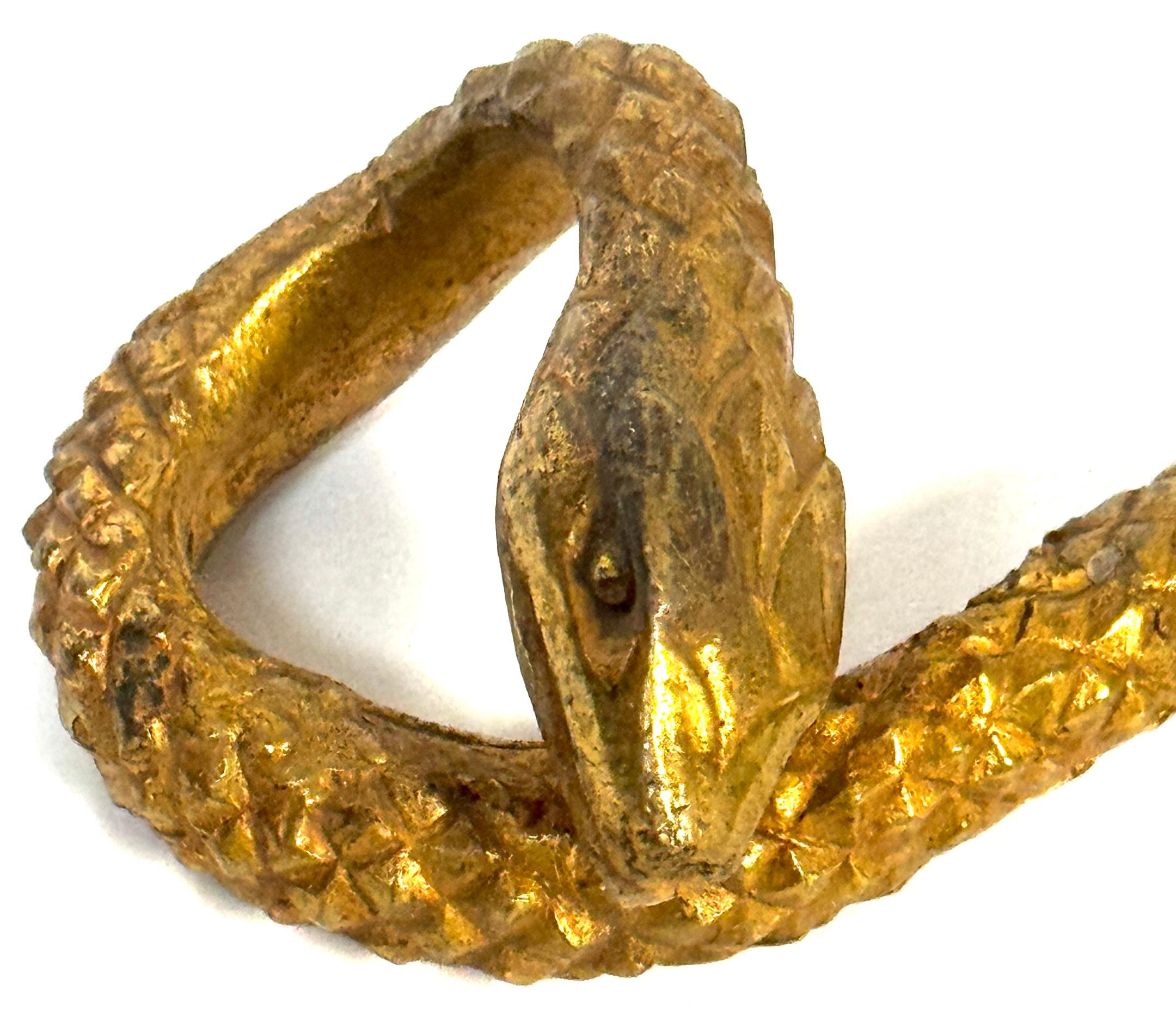 Asa de Serpiente Art Decó Francesa de Ormolu, estampada LT / 2, circa 1925-1935 siglo XX en venta