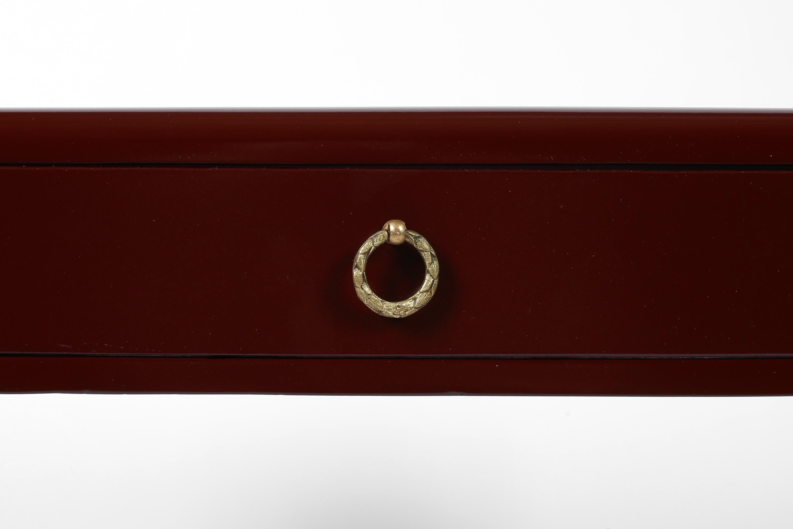 French Art Deco Oxblood Lacquer Atelier Martine Lamp Table In Good Condition For Sale In London, GB
