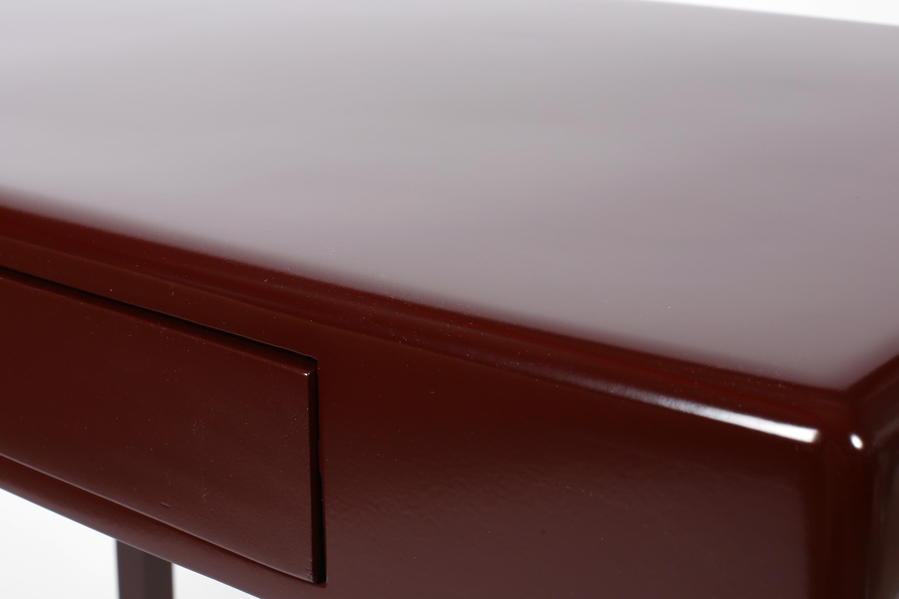 French Art Deco Oxblood Lacquer Atelier Martine Lamp Table For Sale 5