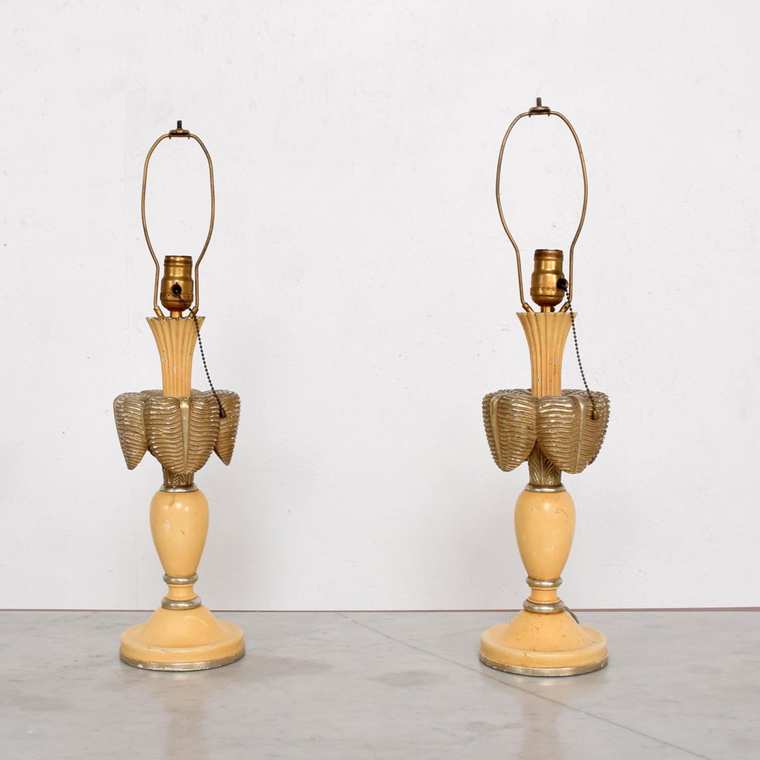 Lampes de table Art Déco françaises en acajou peint, années 1940 en vente 1