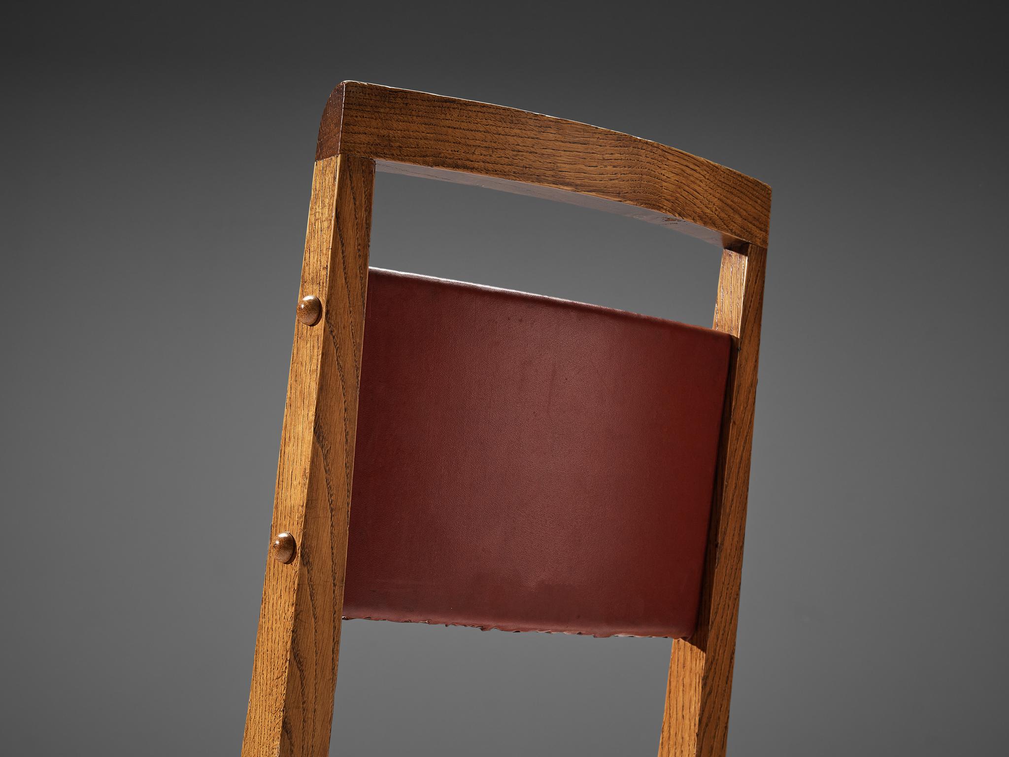 French Art Deco Pair of Dining Chairs in Oak and Red Upholstery 1