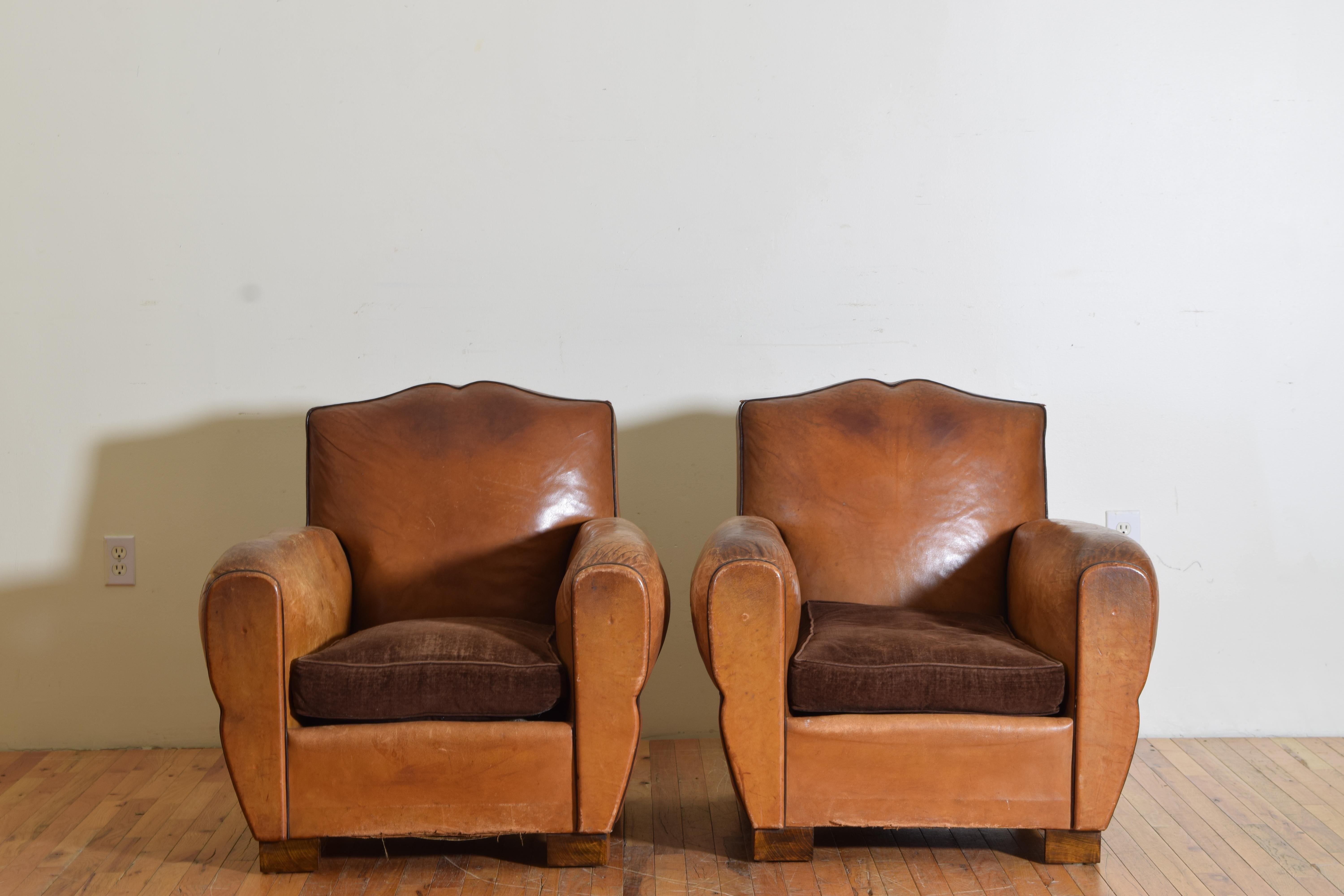 French Art Deco Pair of Leather & Velvet Upholstered Club Chairs, ca 1920-1930 In Good Condition In Atlanta, GA