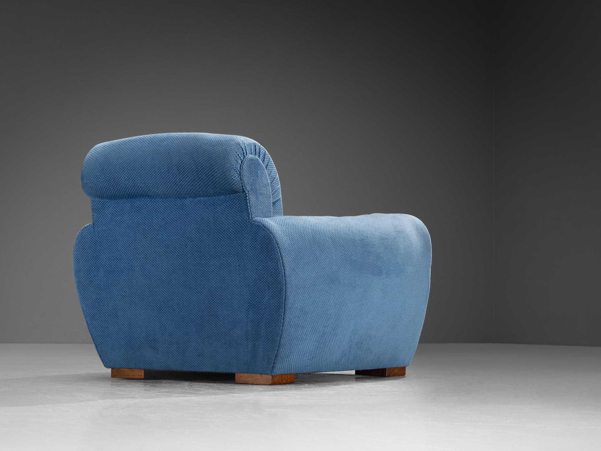 Pareja de sillones art déco franceses tapizados en azul Tela en venta