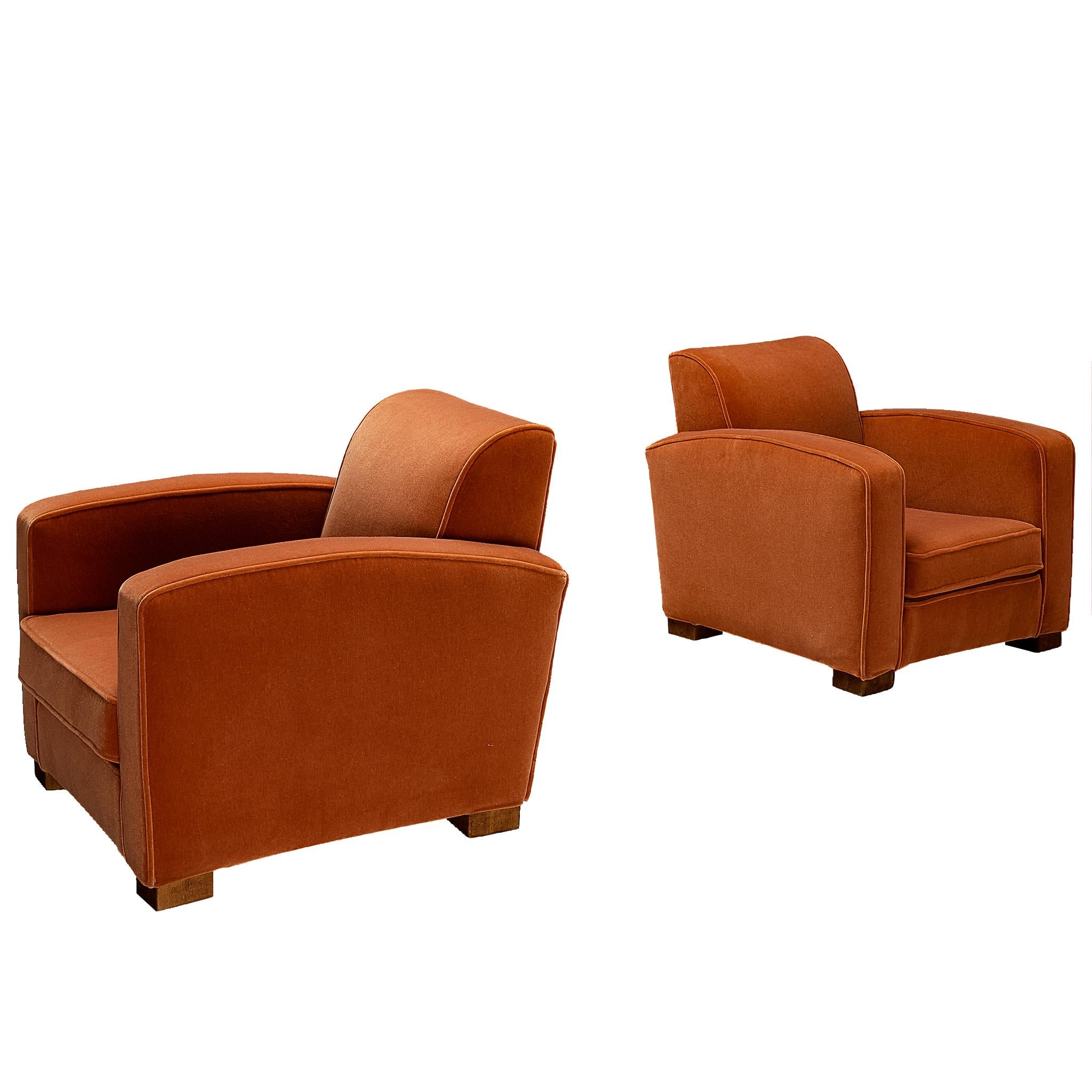 French Art Deco Pair of Lounge Chairs in Coral Mohair For Sale