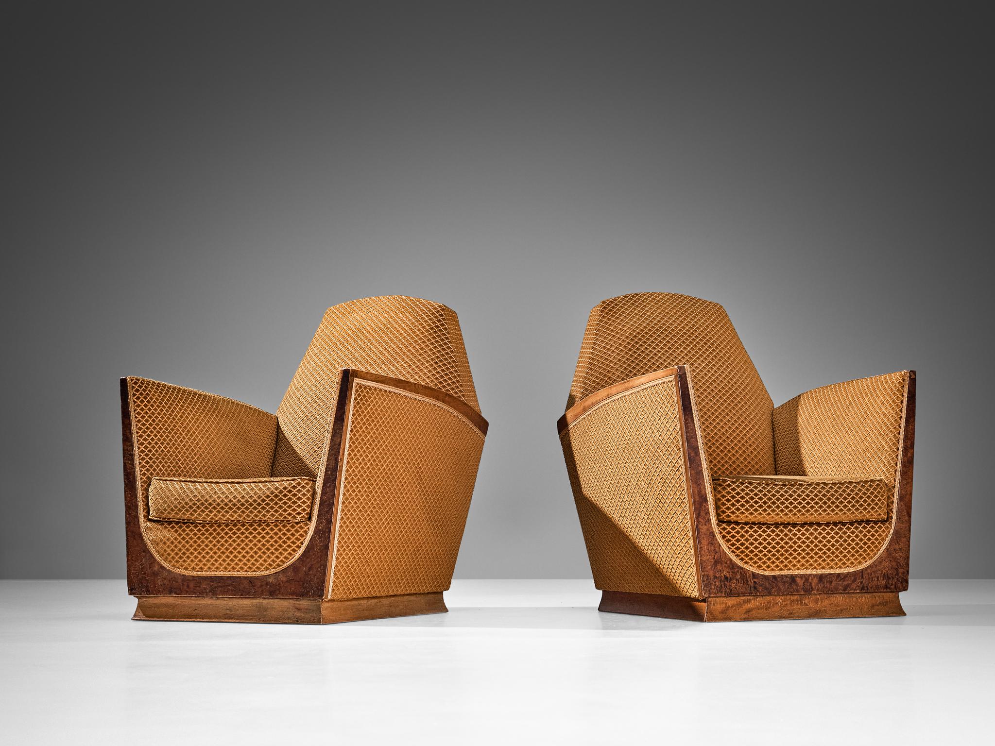 Pair of lounge chairs, beech, burl veneer, velvet, France, 1930s

These beautifully designed lounge chairs are created in one of the most influential periods for the arts namely the Art Deco Movement. These rare lounge chairs originate from France