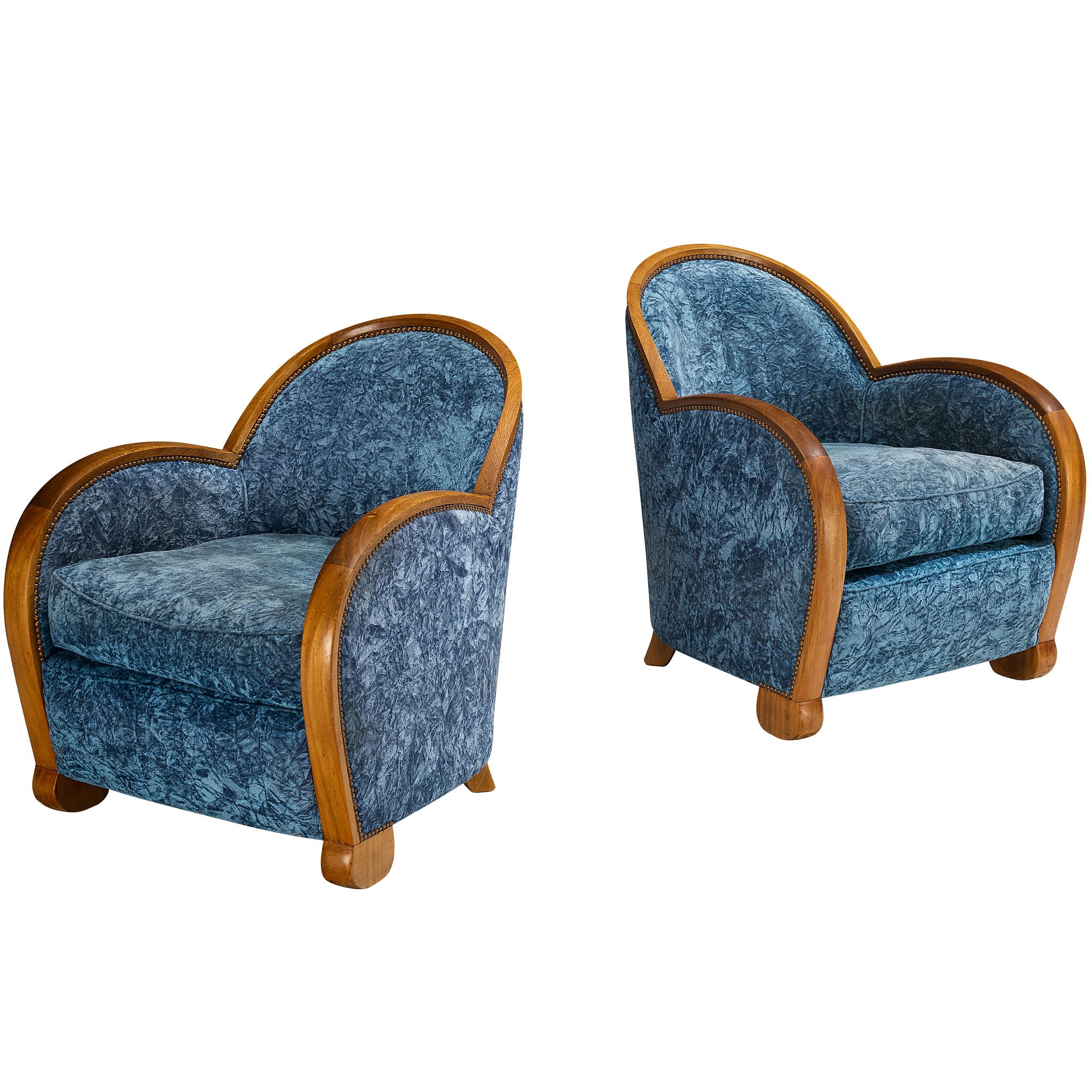 Coppia di sedie da salotto francesi Art Déco in noce e tappezzeria blu in vendita