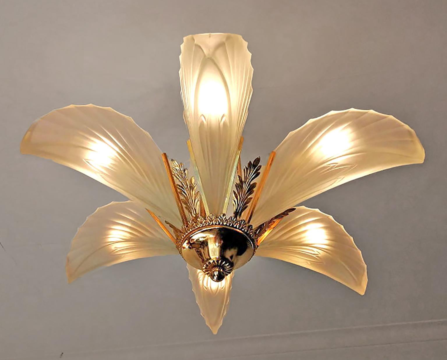 Pair of French Art Deco Palm Tree Feather Chandelier, Frosted Glass & Gilt (PPU) 4
