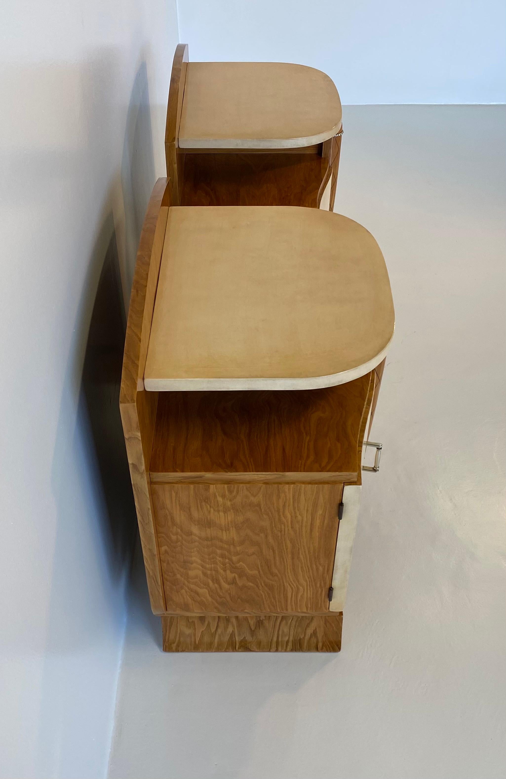 Mid-20th Century French Art Deco Parchment And Ash Tree Nightstands, 1930s