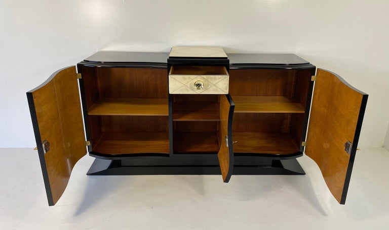 French Art Deco Parchment and Black Lacquer Sideboard, 1930s 5